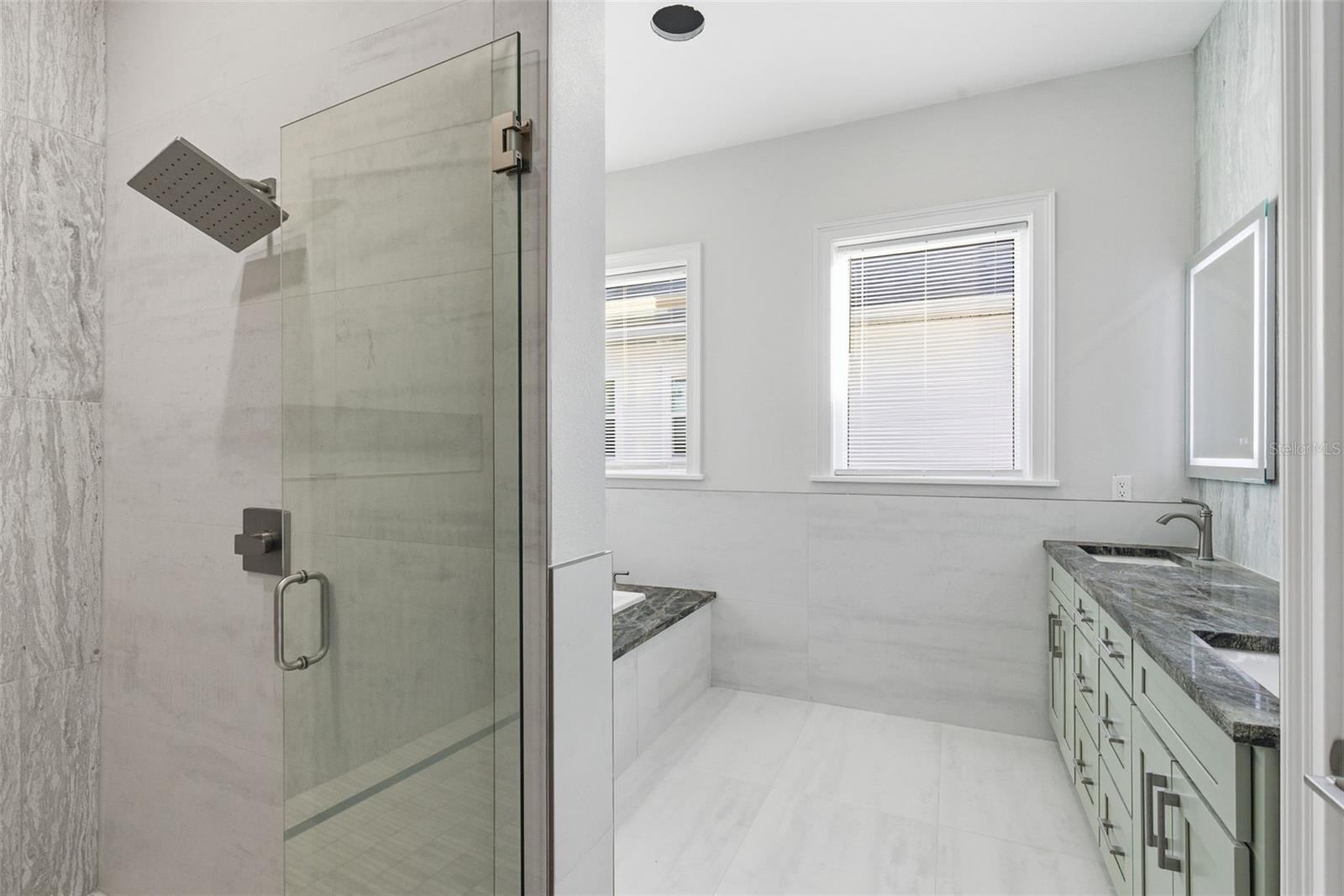 TYRONE - Residential