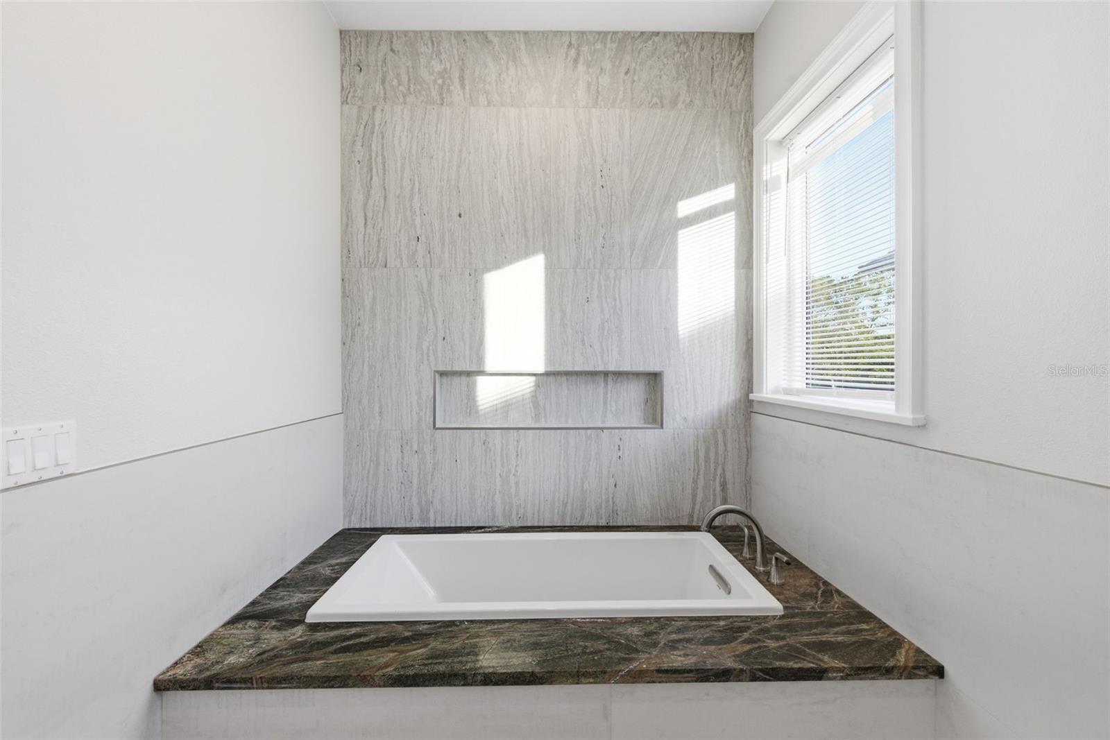 TYRONE - Residential