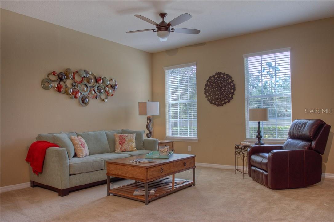 PALMER OAKS ESTATES UNIT 1 - Residential Lease
