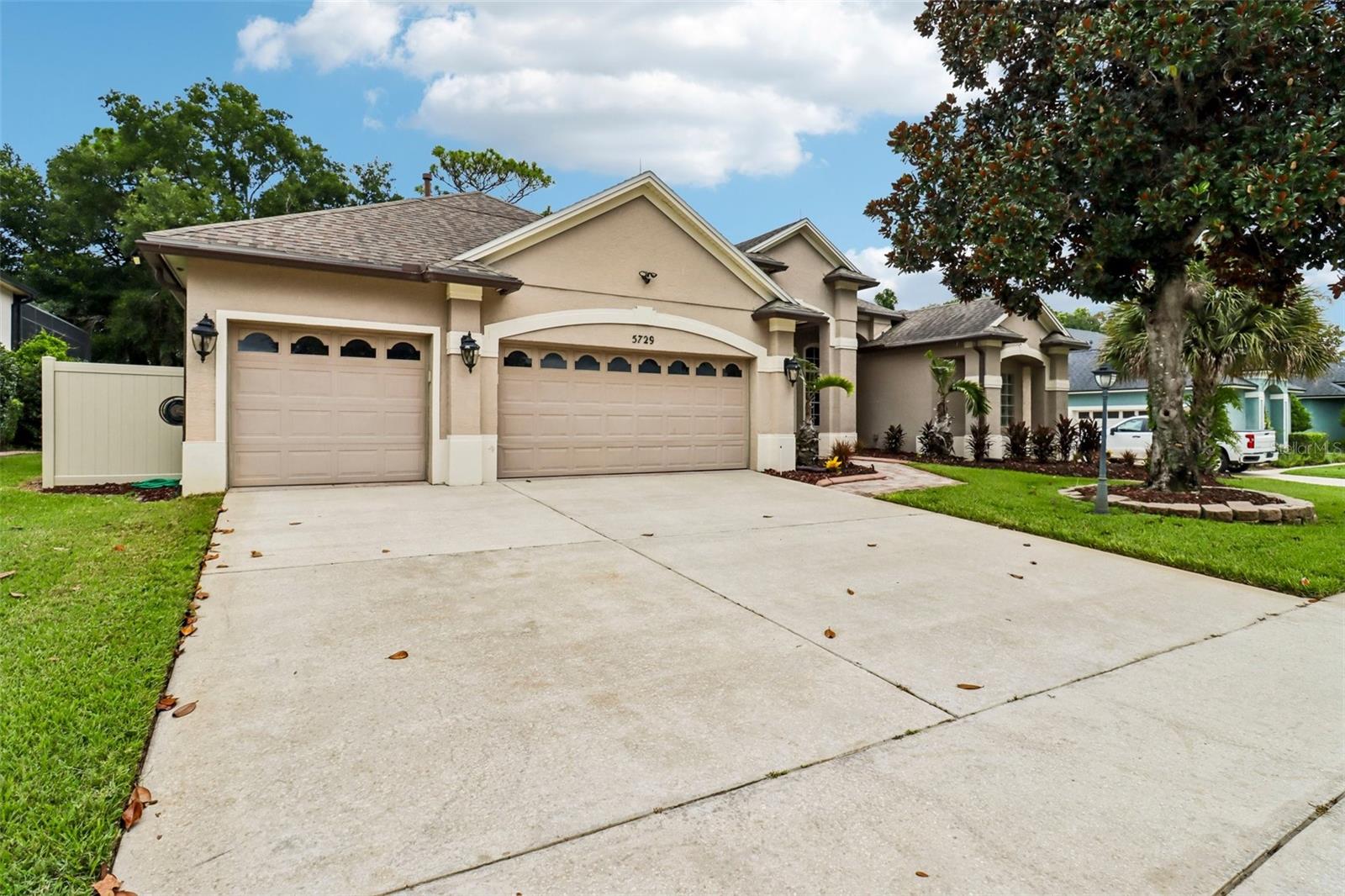 5729 OAK LAKE TRAIL