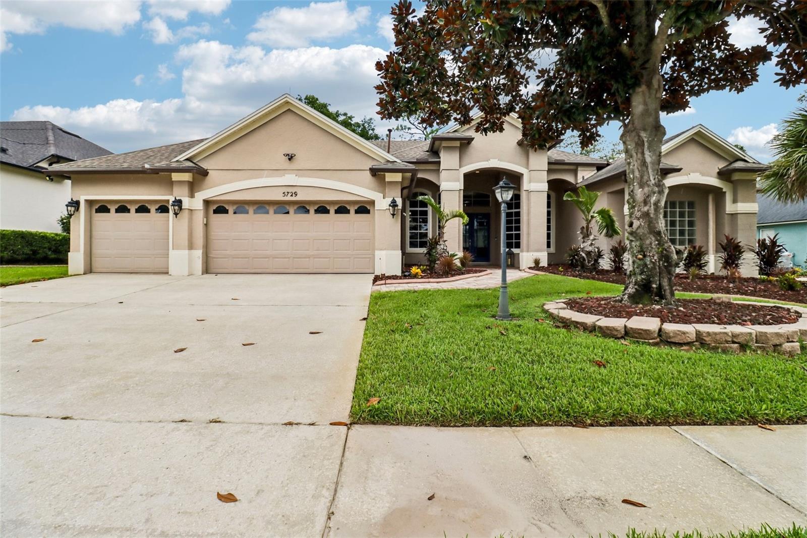 5729 OAK LAKE TRAIL