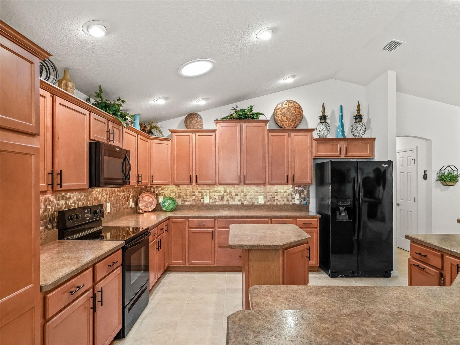 3698 ROBERTSON WAY