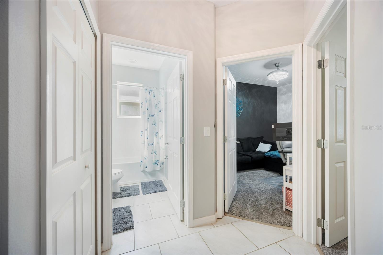 OAKTREE POINTE VILLAS - Residential