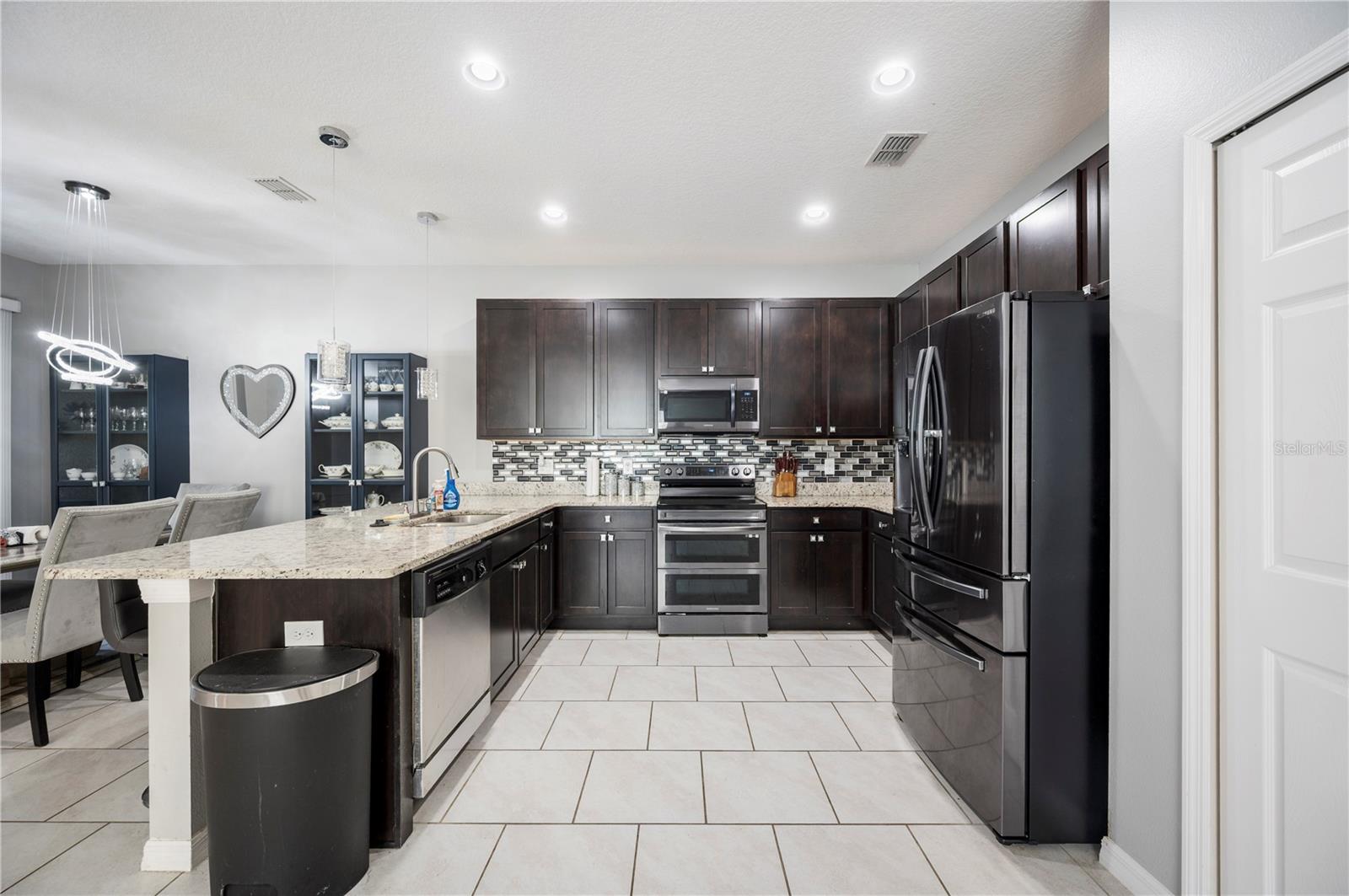 OAKTREE POINTE VILLAS - Residential