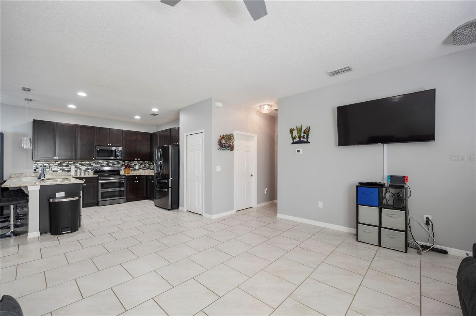 OAKTREE POINTE VILLAS - Residential