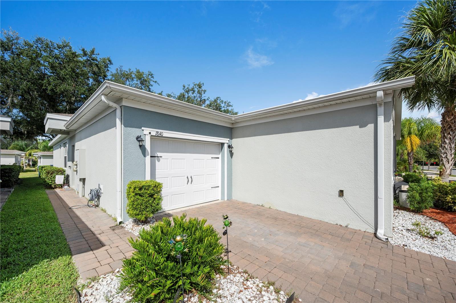OAKTREE POINTE VILLAS - Residential