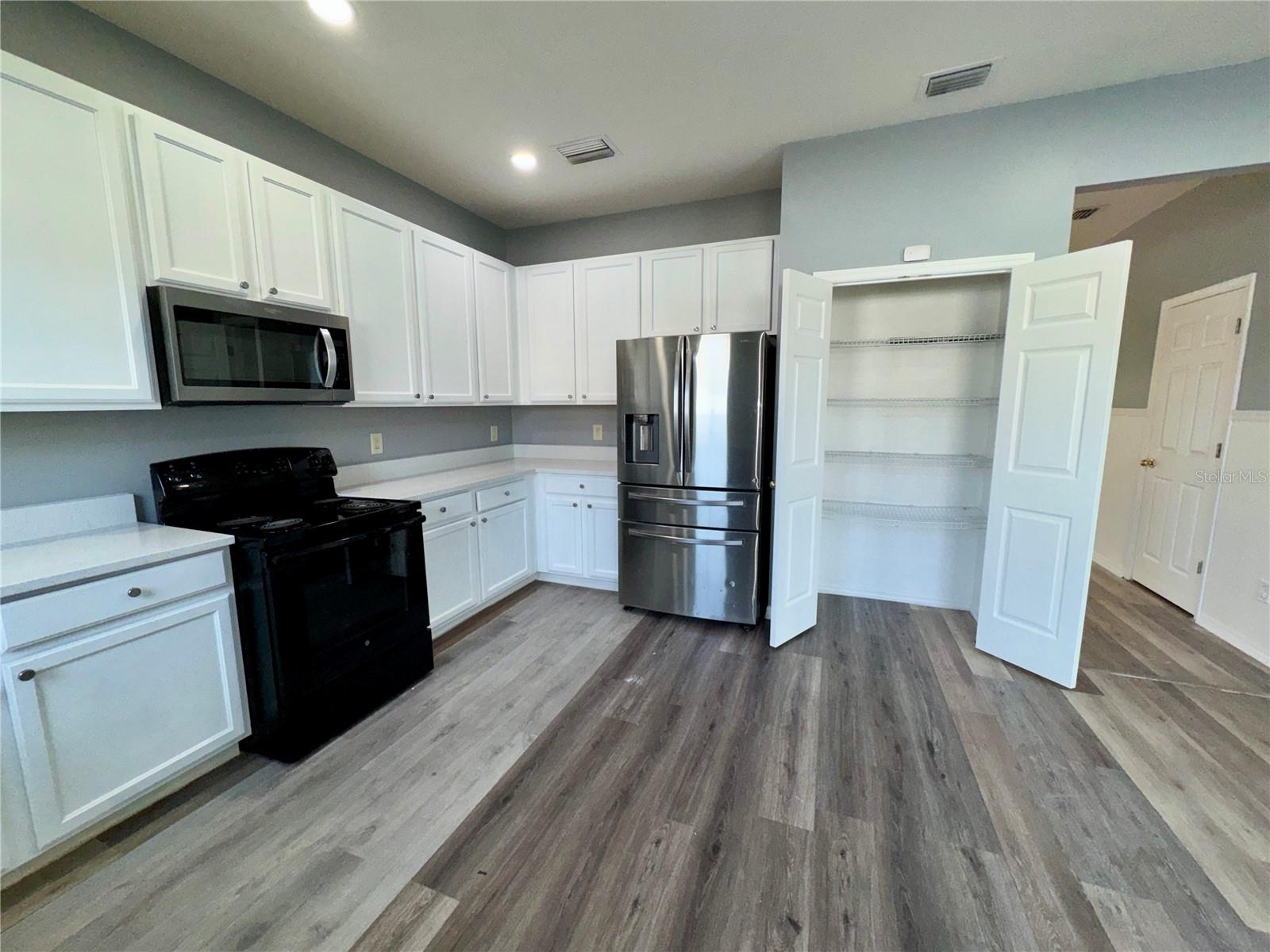 ASBEL ESTATES - Residential Lease