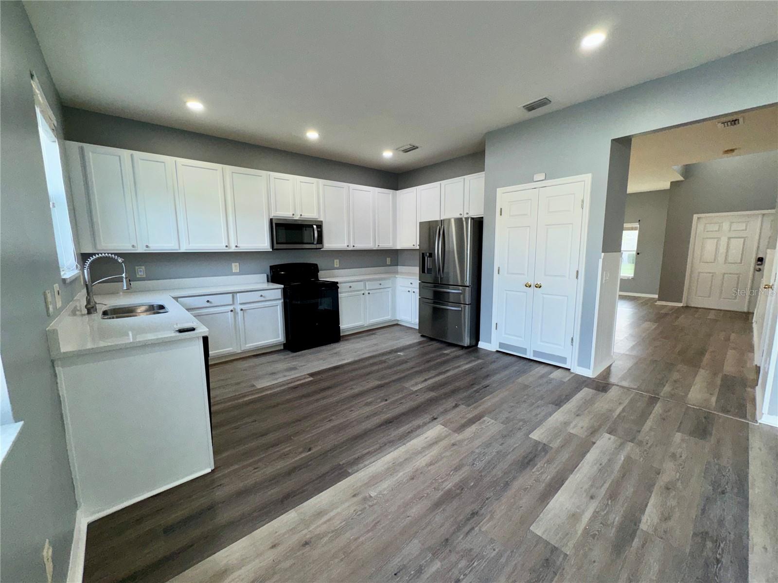 ASBEL ESTATES - Residential Lease