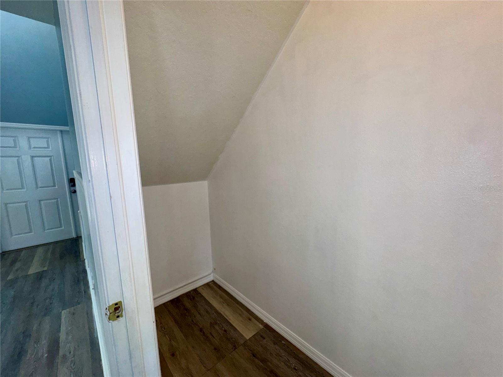 ASBEL ESTATES - Residential Lease