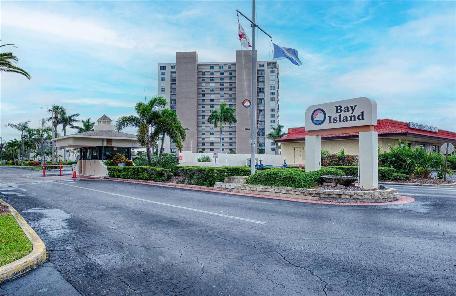 7400 SUN ISLAND DRIVE S 709