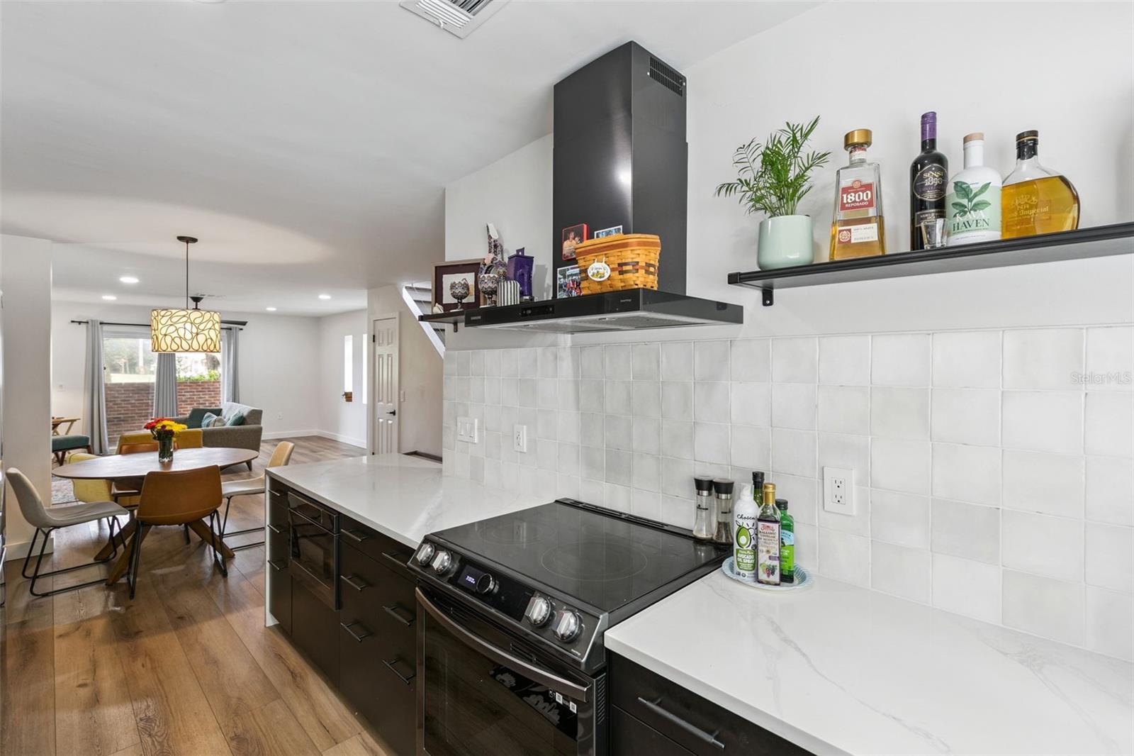 GREENS CONDO PH 04 - Residential