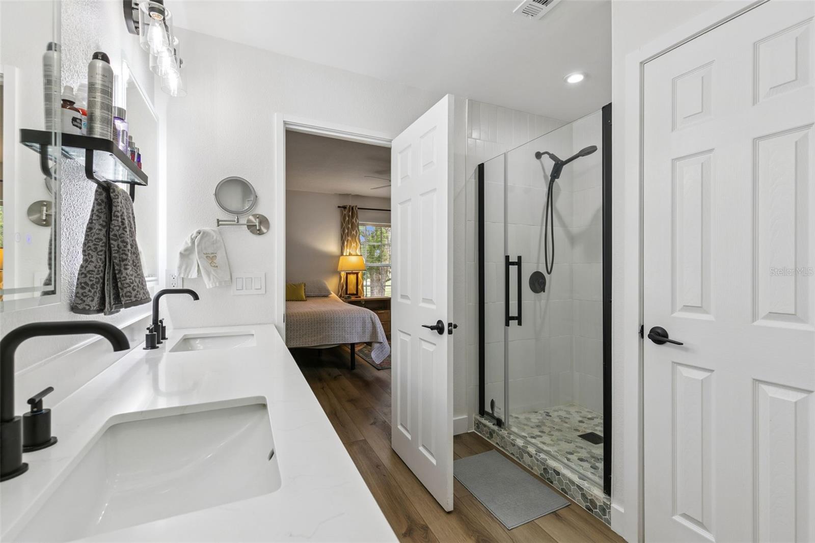 GREENS CONDO PH 04 - Residential