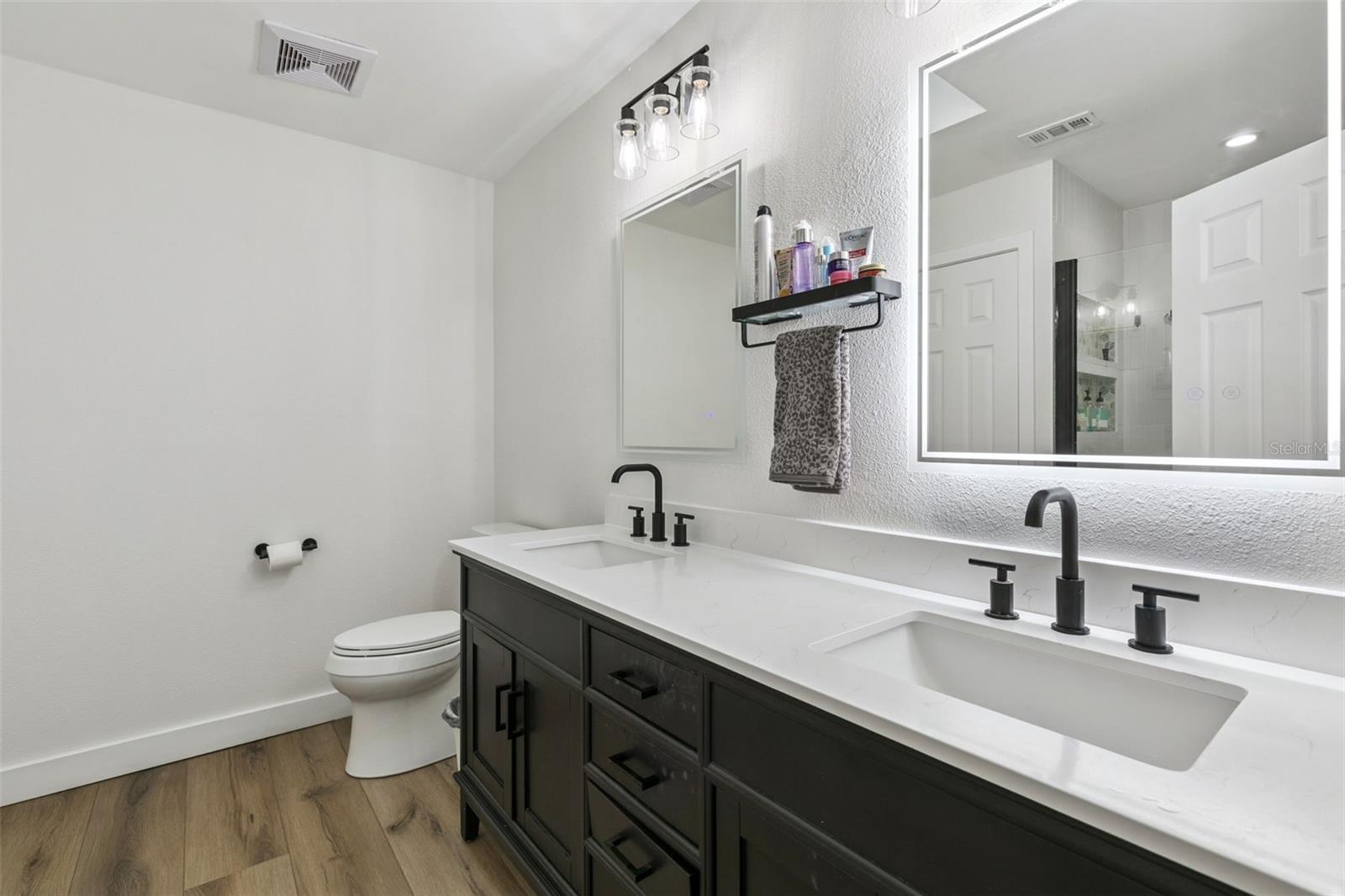 GREENS CONDO PH 04 - Residential