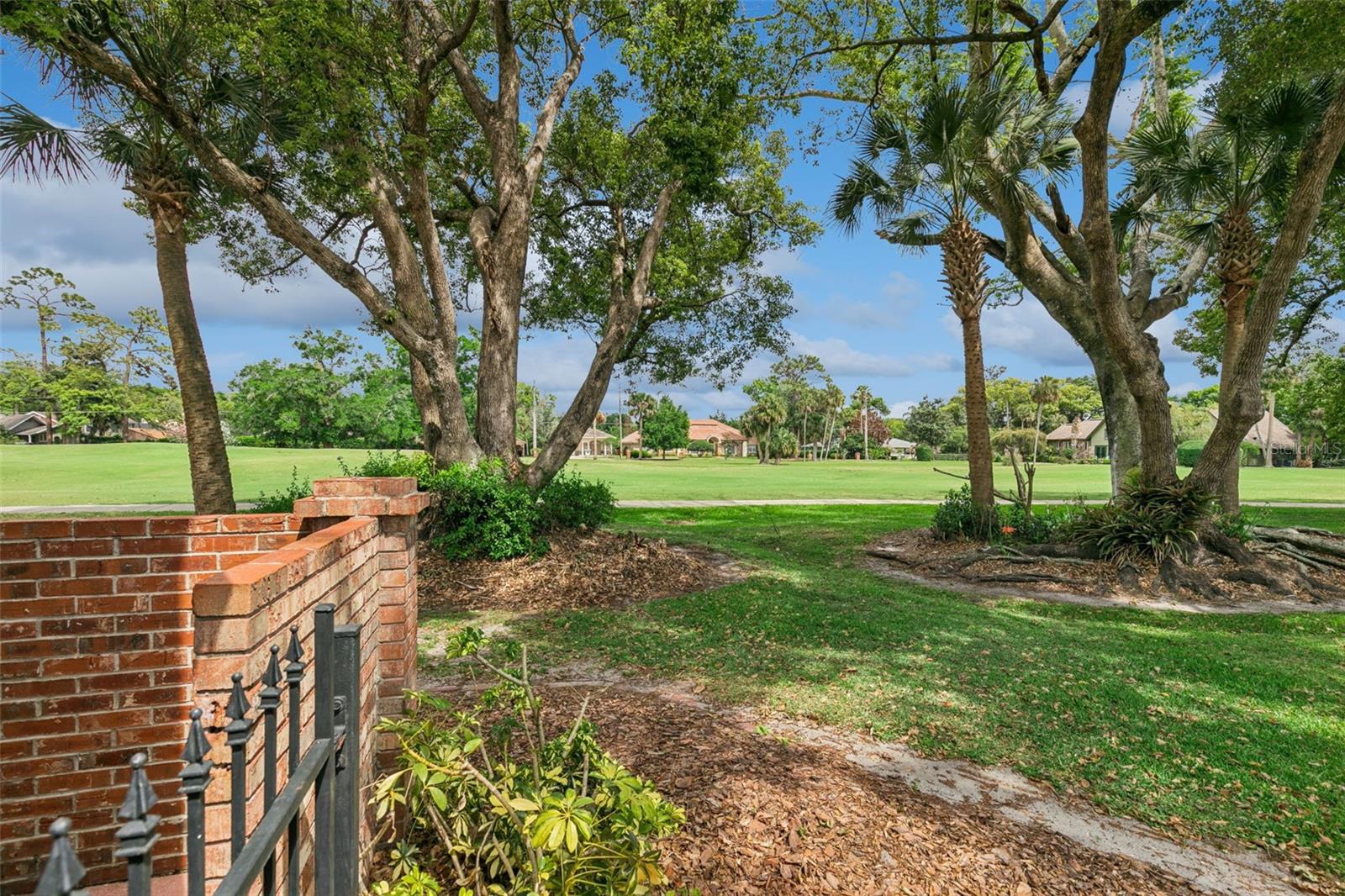 GREENS CONDO PH 04 - Residential