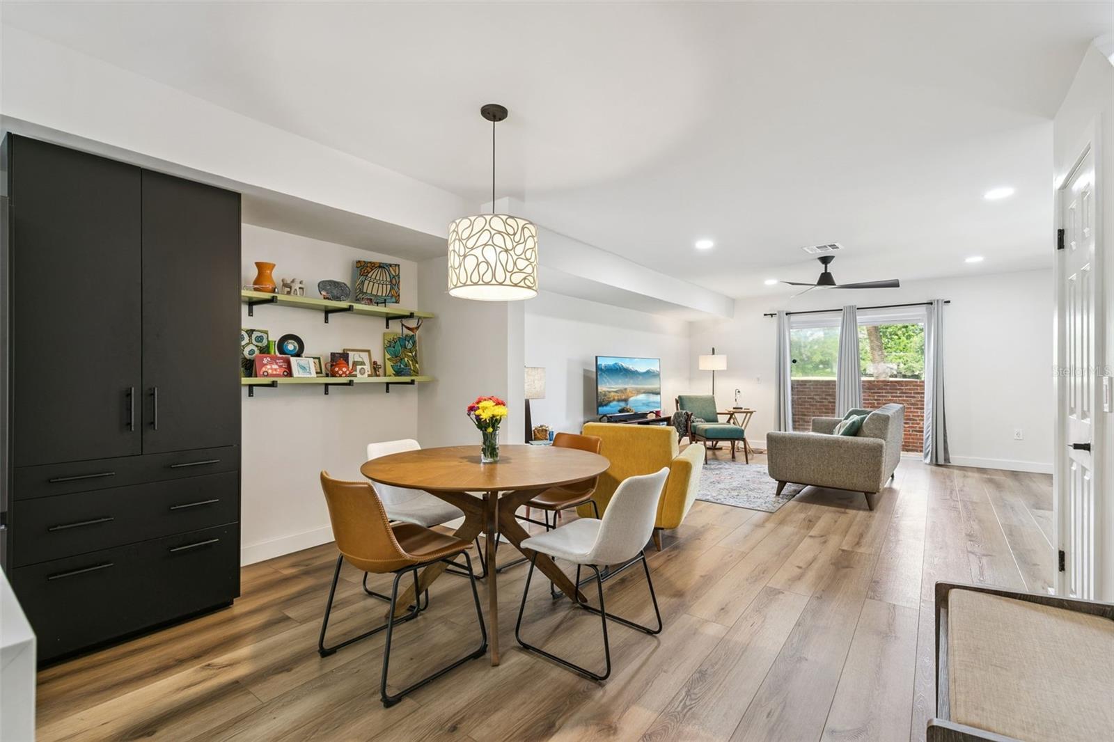 GREENS CONDO PH 04 - Residential