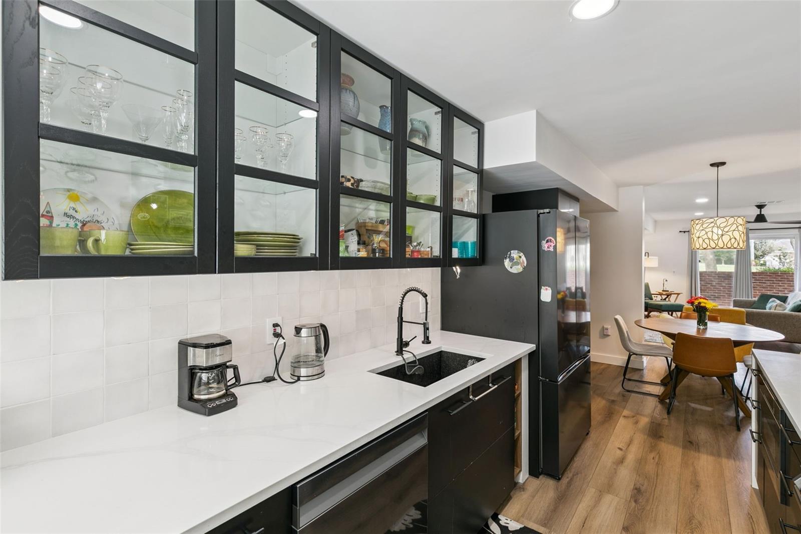 GREENS CONDO PH 04 - Residential