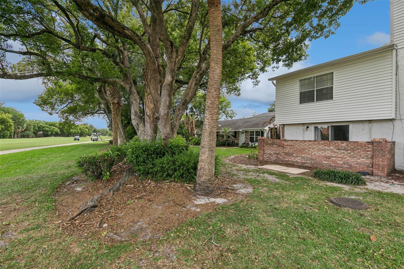 GREENS CONDO PH 04 - Residential