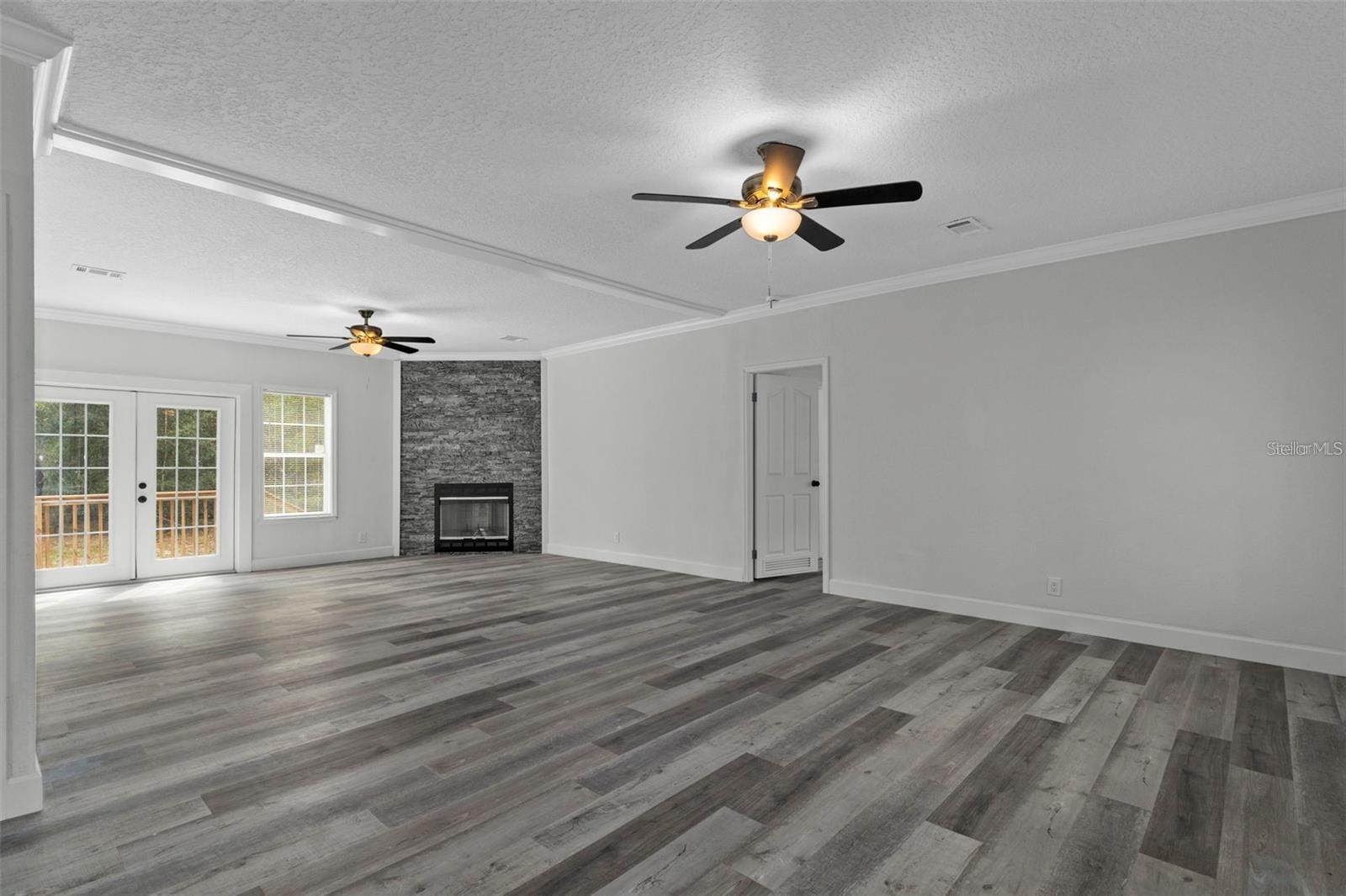 HIGHLAND ACRES - Residential Lease