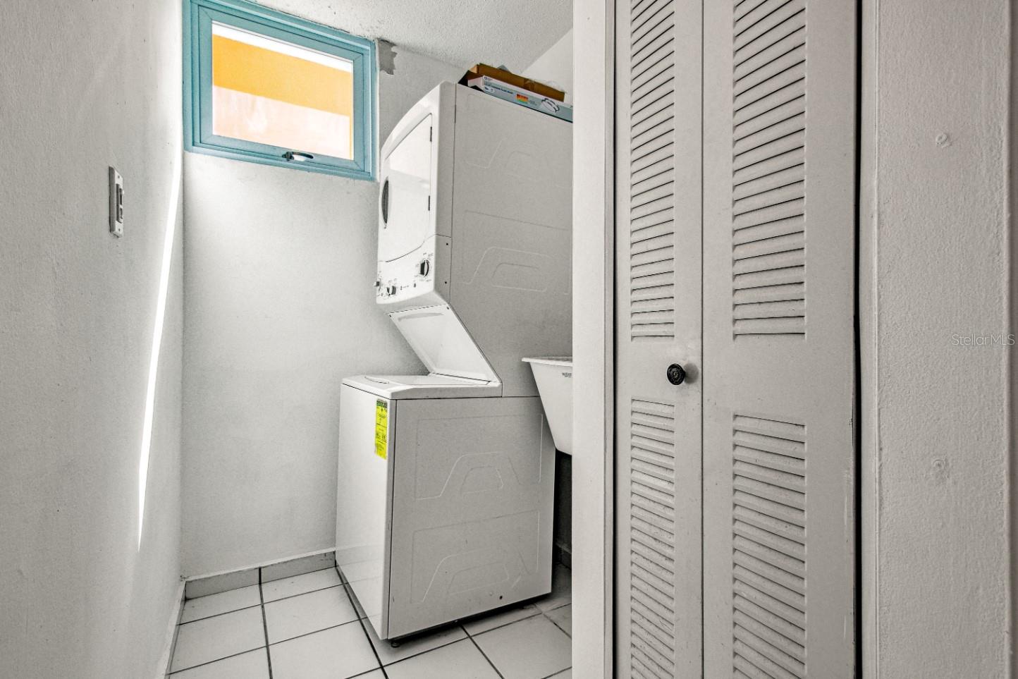 BAYSIDE COVE CONDO - Residential Lease