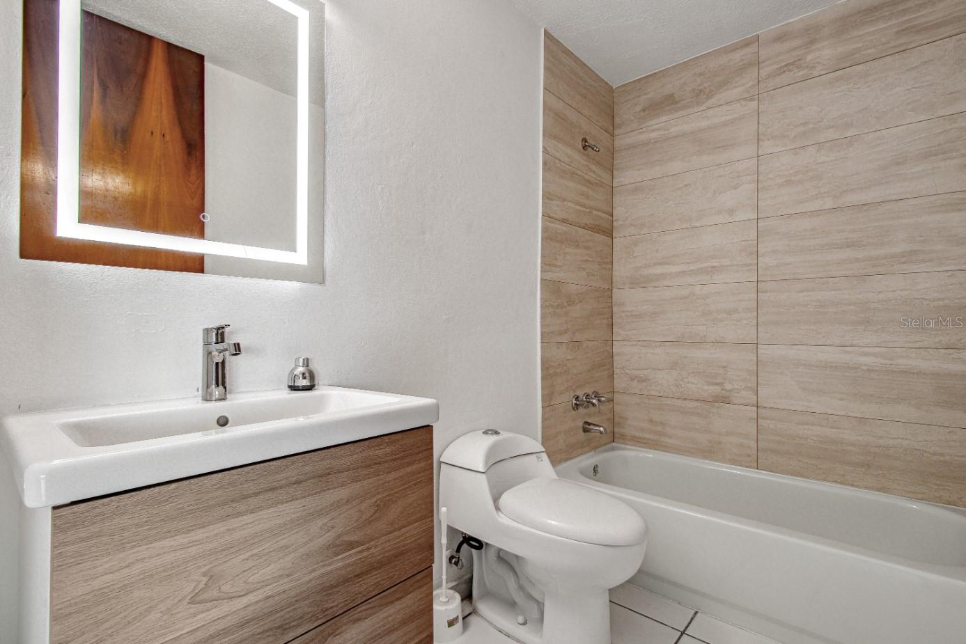 BAYSIDE COVE CONDO - Residential Lease