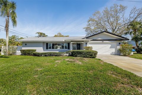 Photo of 1465 40th Avenue NE, St Petersburg, FL 33703 (MLS # TB8356810)