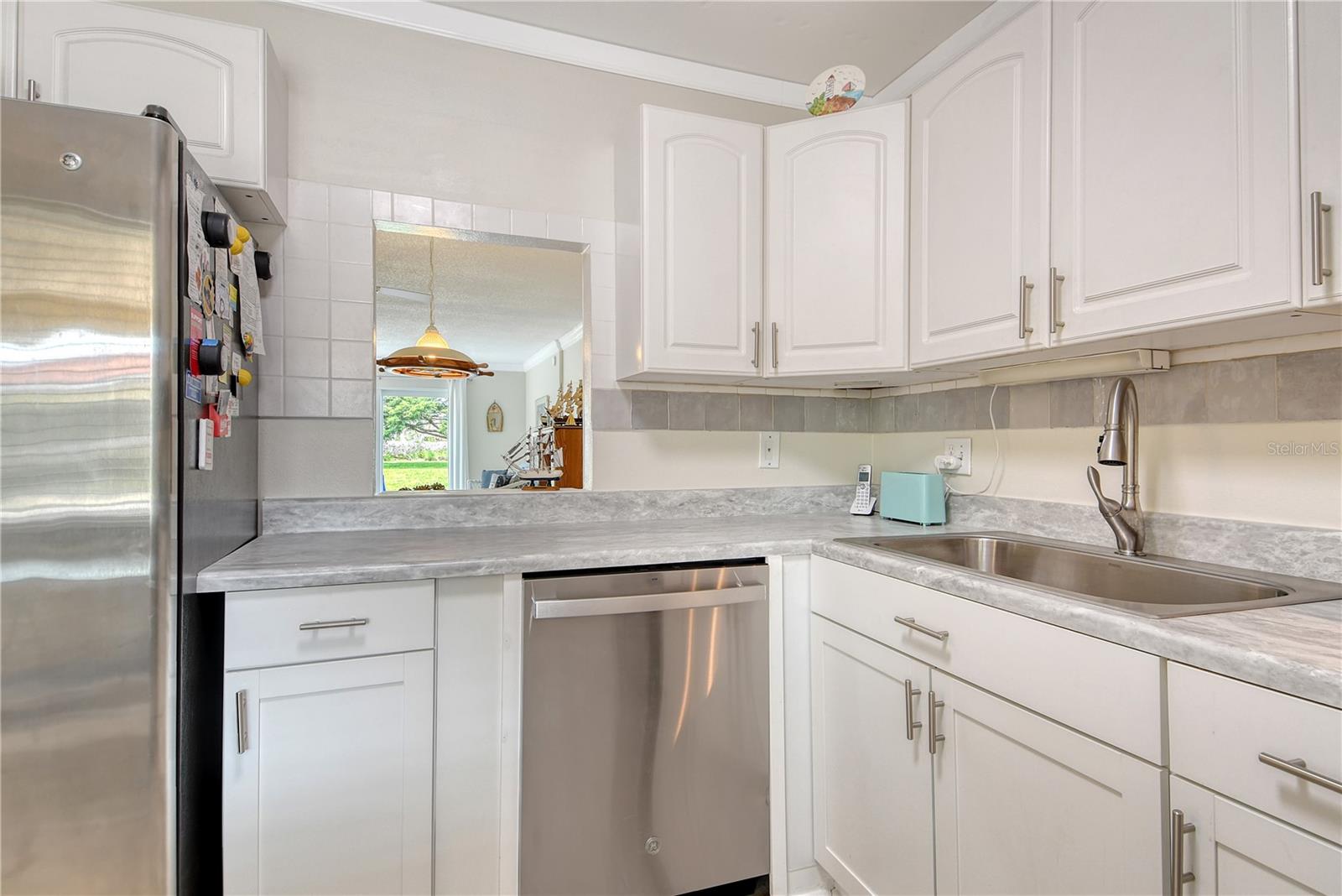 WINDWARD BAY AMD - Residential