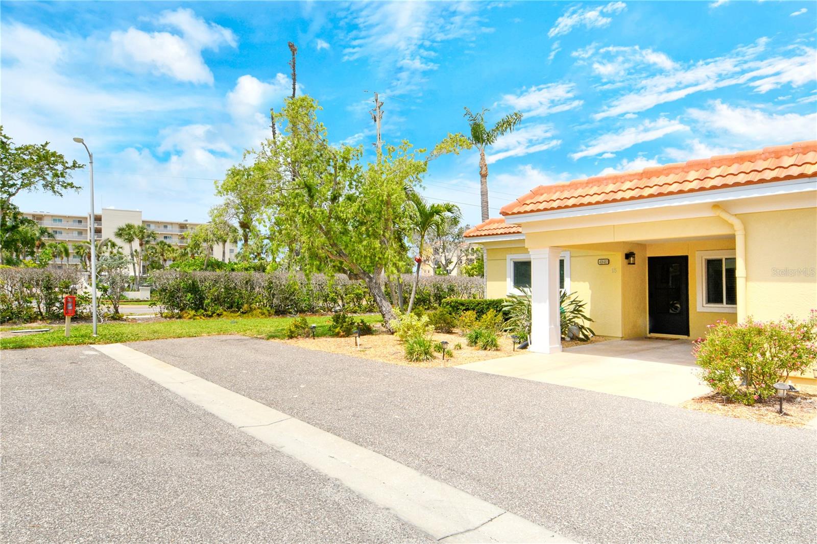 4840 GULF OF MEXICO DRIVE Villa 15