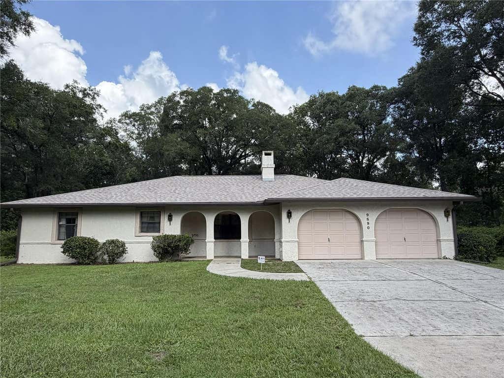 Photo of 9890 SW 203rd Circle, Dunnellon, FL 34431 (MLS # OM730946)