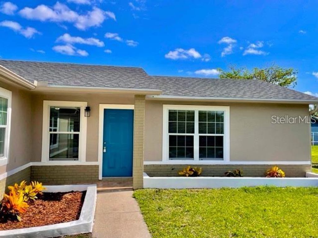 Photo of 705 Harland Court, Kissimmee, FL 34758 (MLS # S5146345)