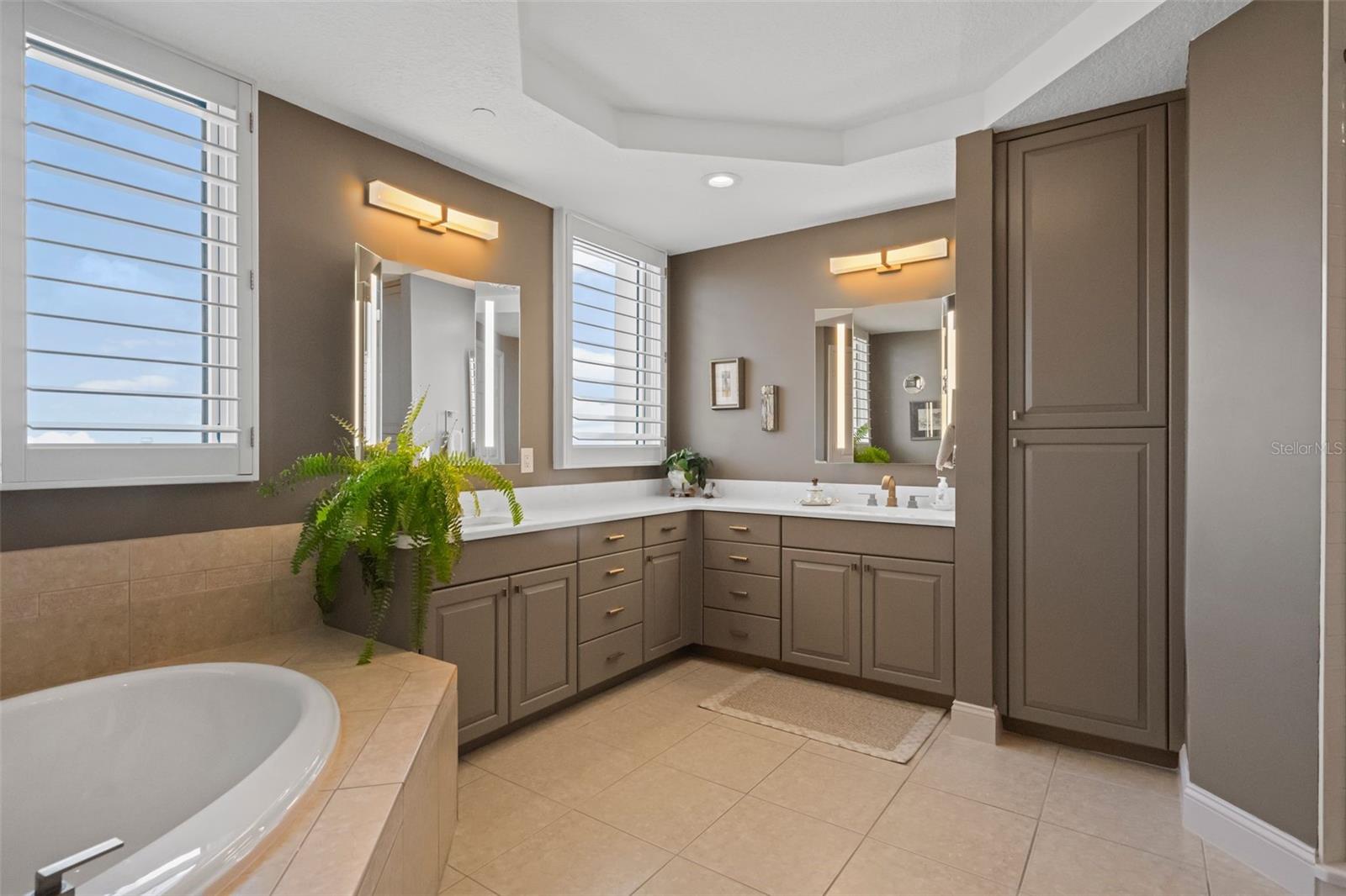 VINOY PLACE CONDO - Residential