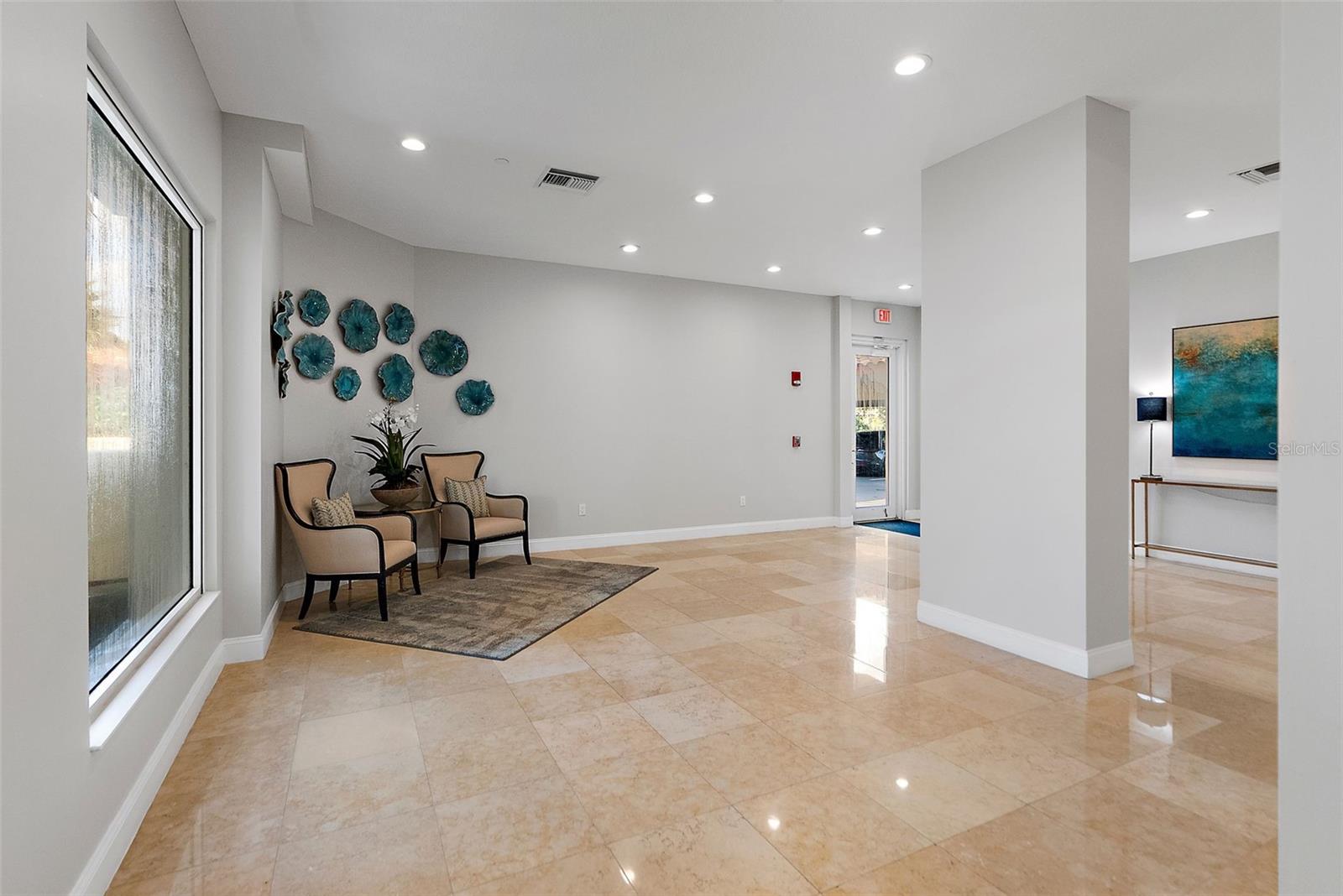 VINOY PLACE CONDO - Residential