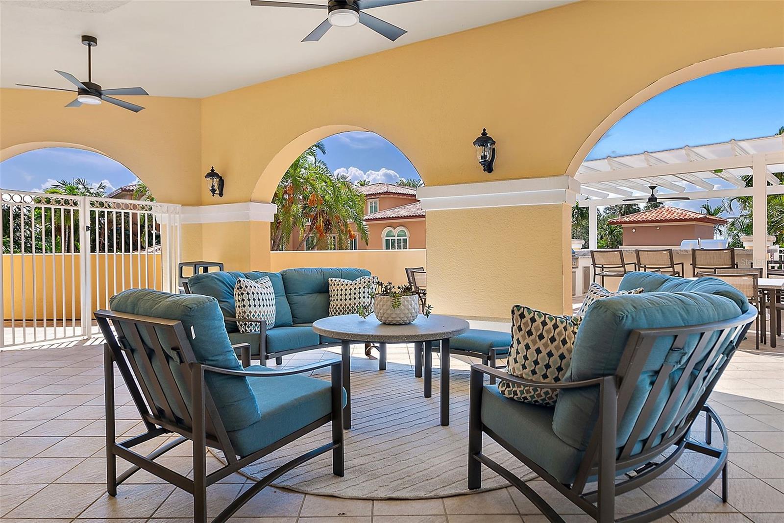 VINOY PLACE CONDO - Residential