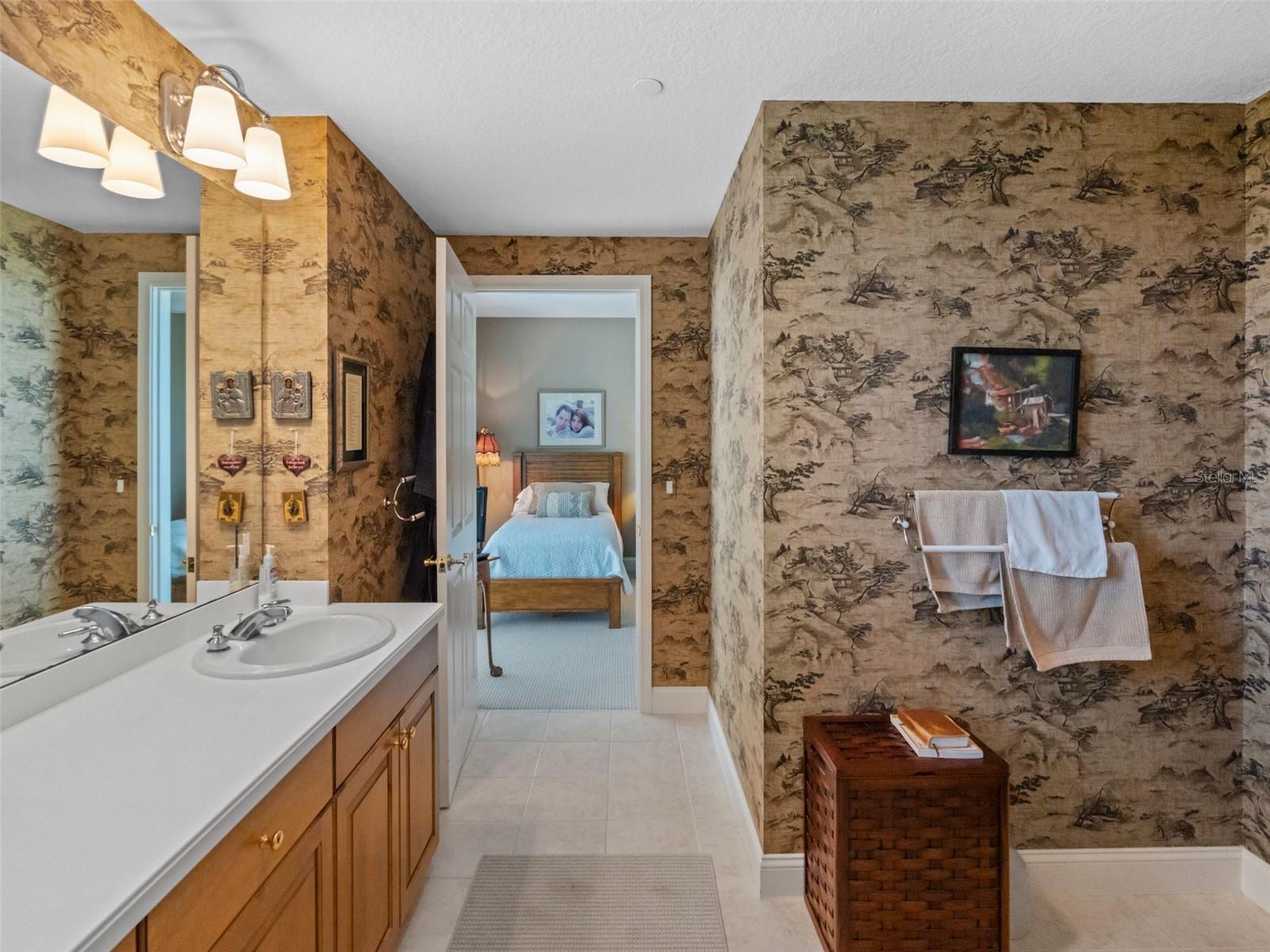 VINOY PLACE CONDO - Residential