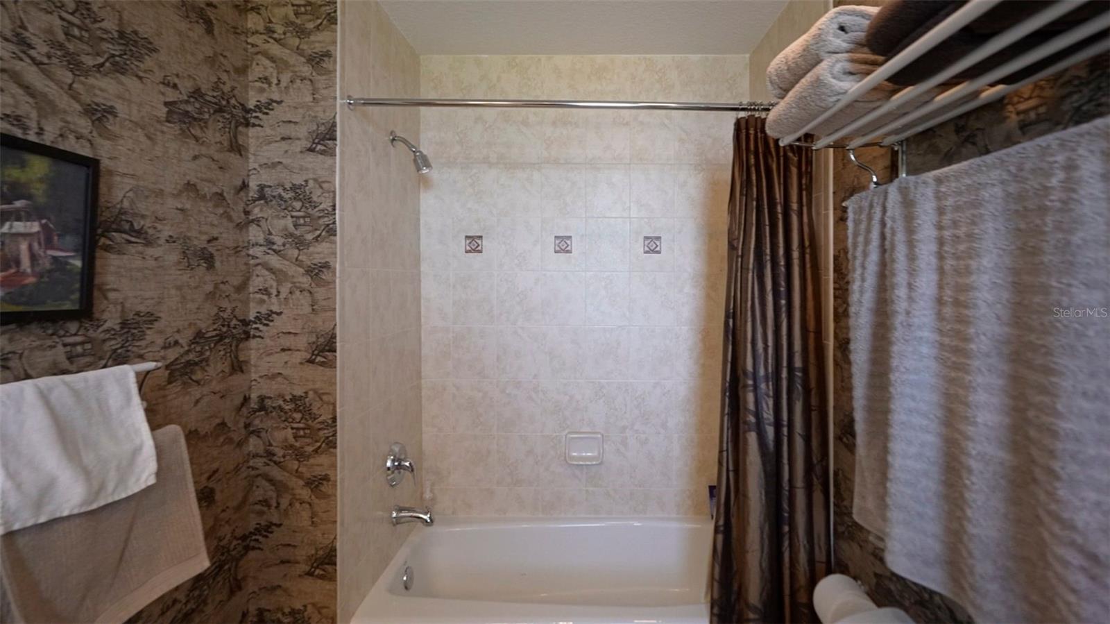 VINOY PLACE CONDO - Residential