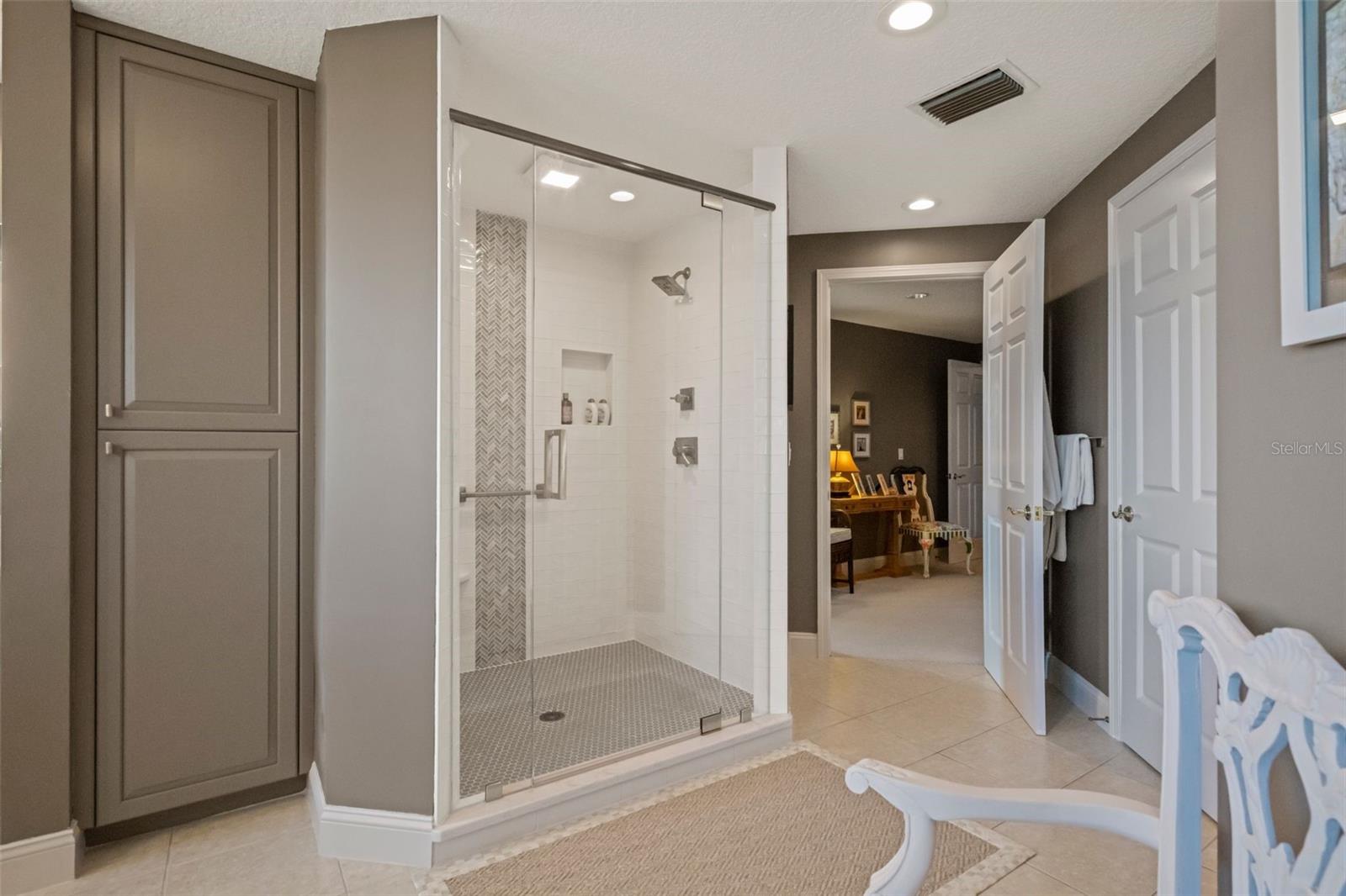 VINOY PLACE CONDO - Residential