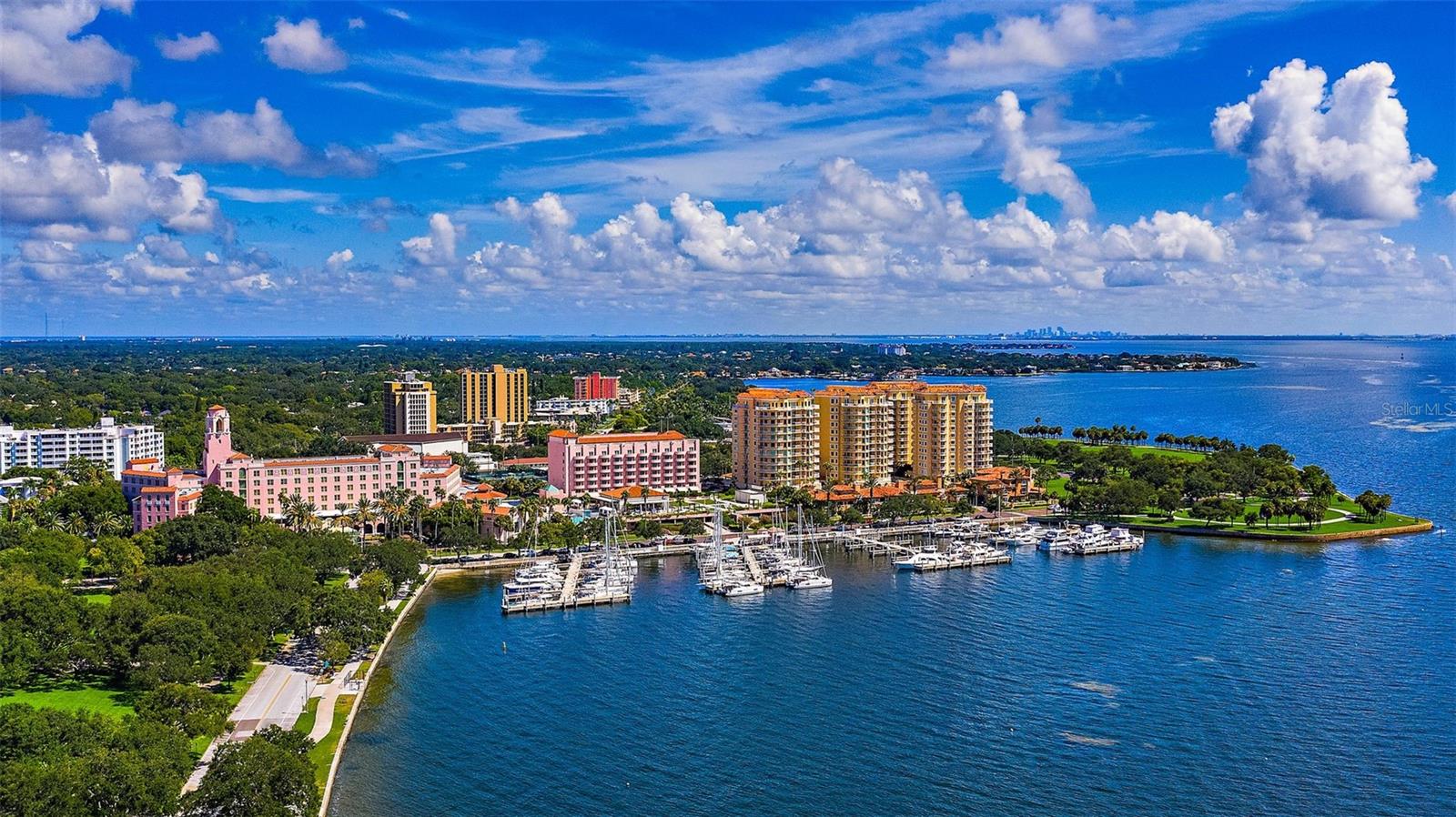 VINOY PLACE CONDO - Residential