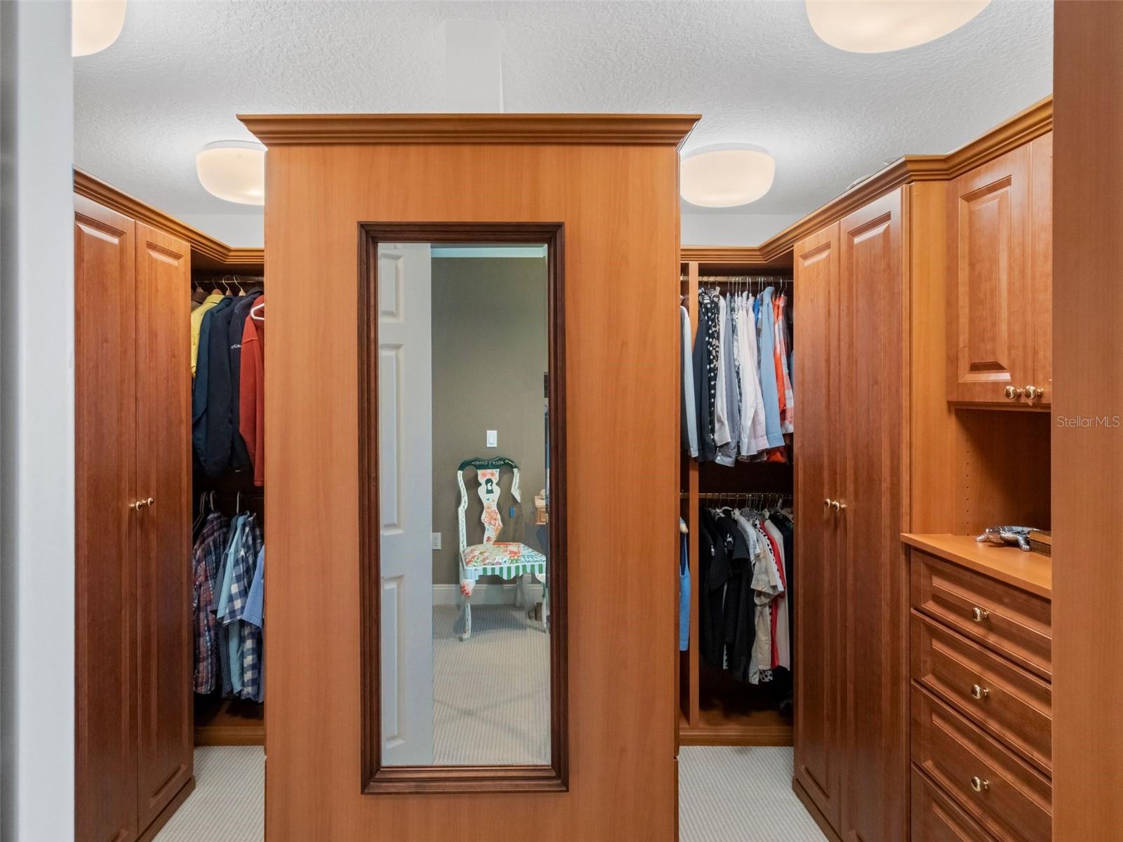 VINOY PLACE CONDO - Residential