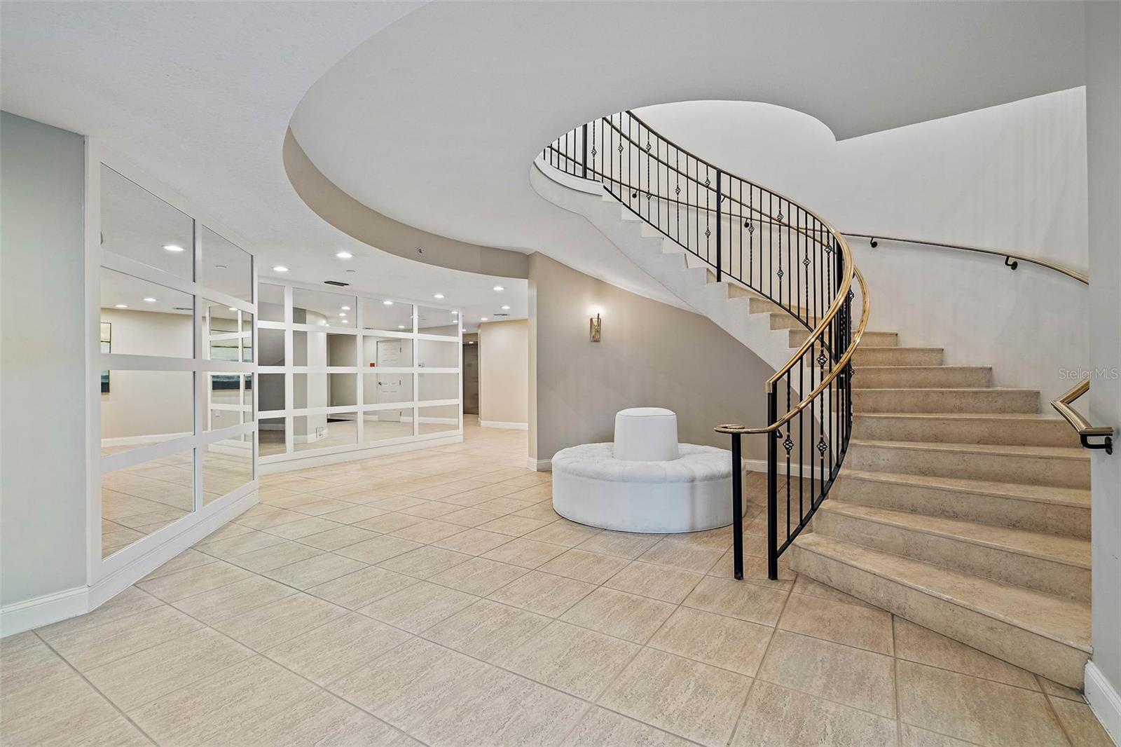 VINOY PLACE CONDO - Residential