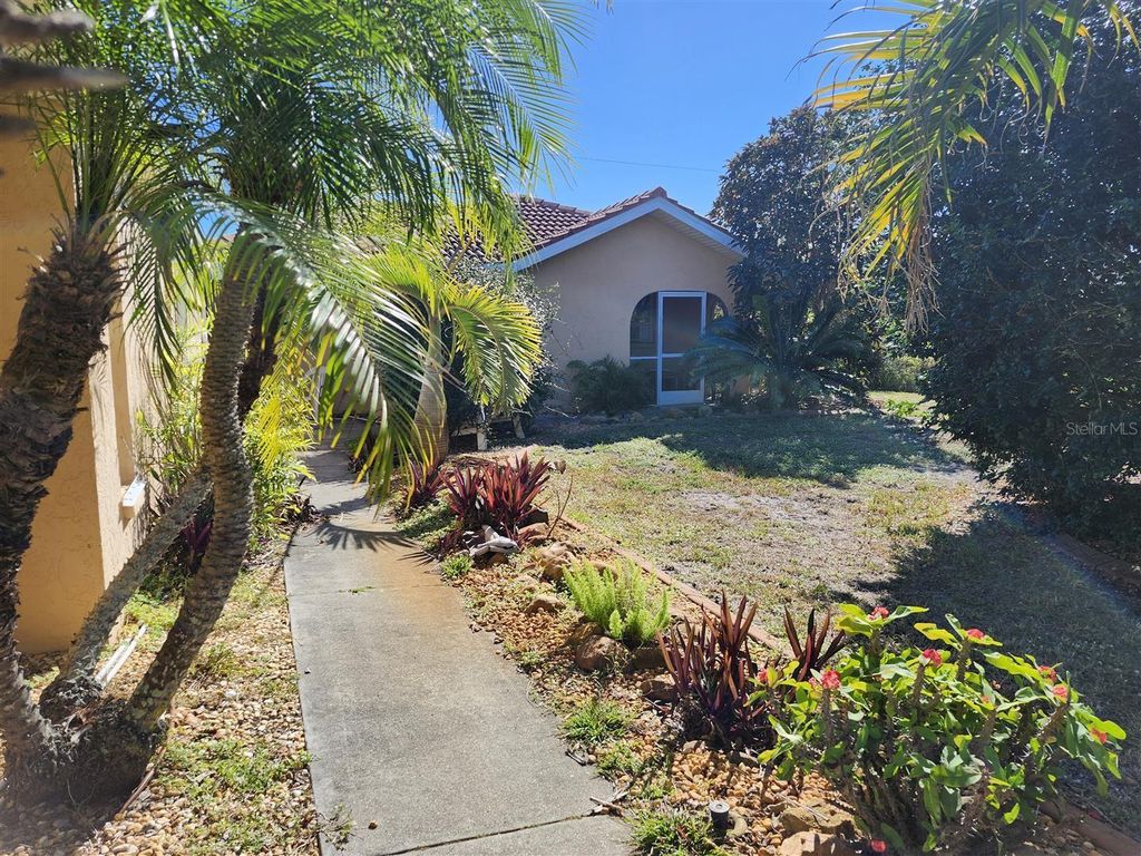 Photo of 7148 Coventry Terrace, Englewood, FL 34224 (MLS # D6145658)