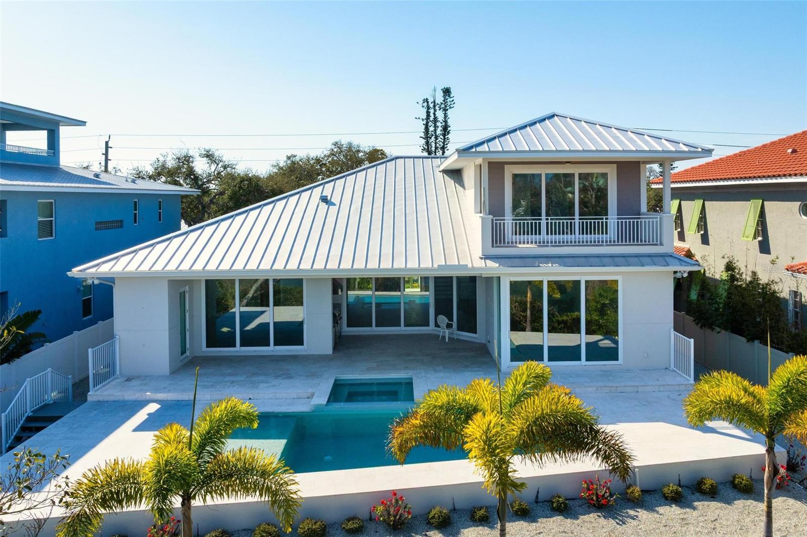 SIESTA BEACH - Residential