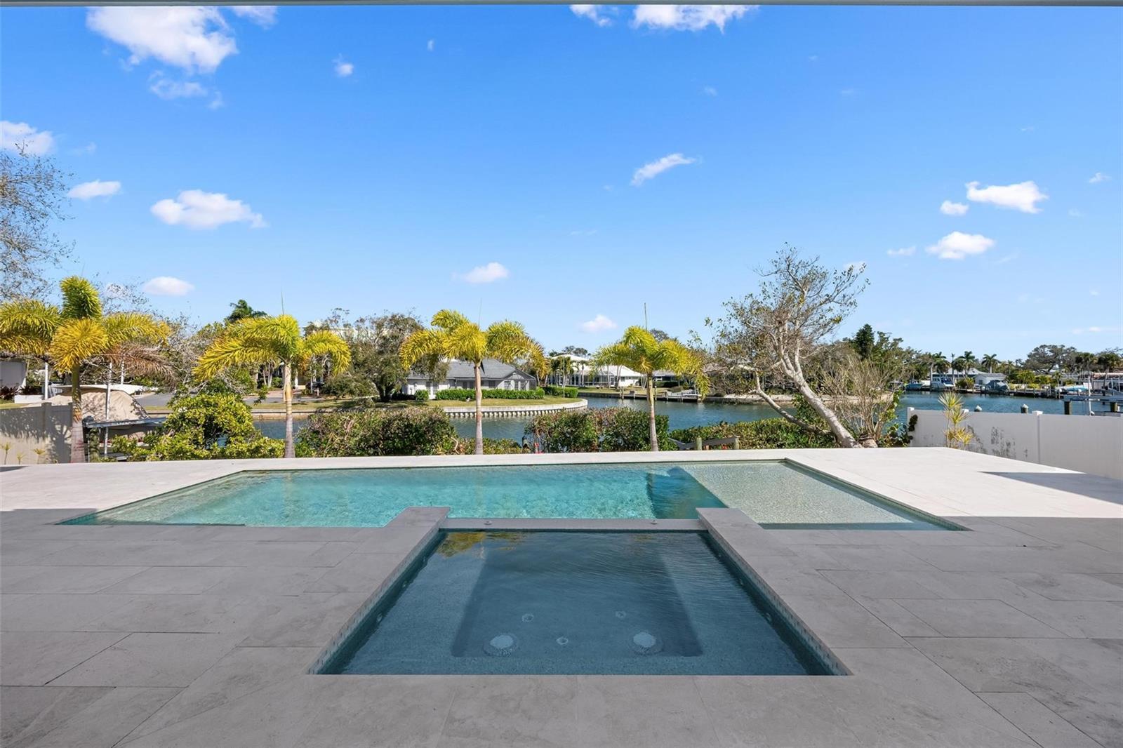 SIESTA BEACH - Residential