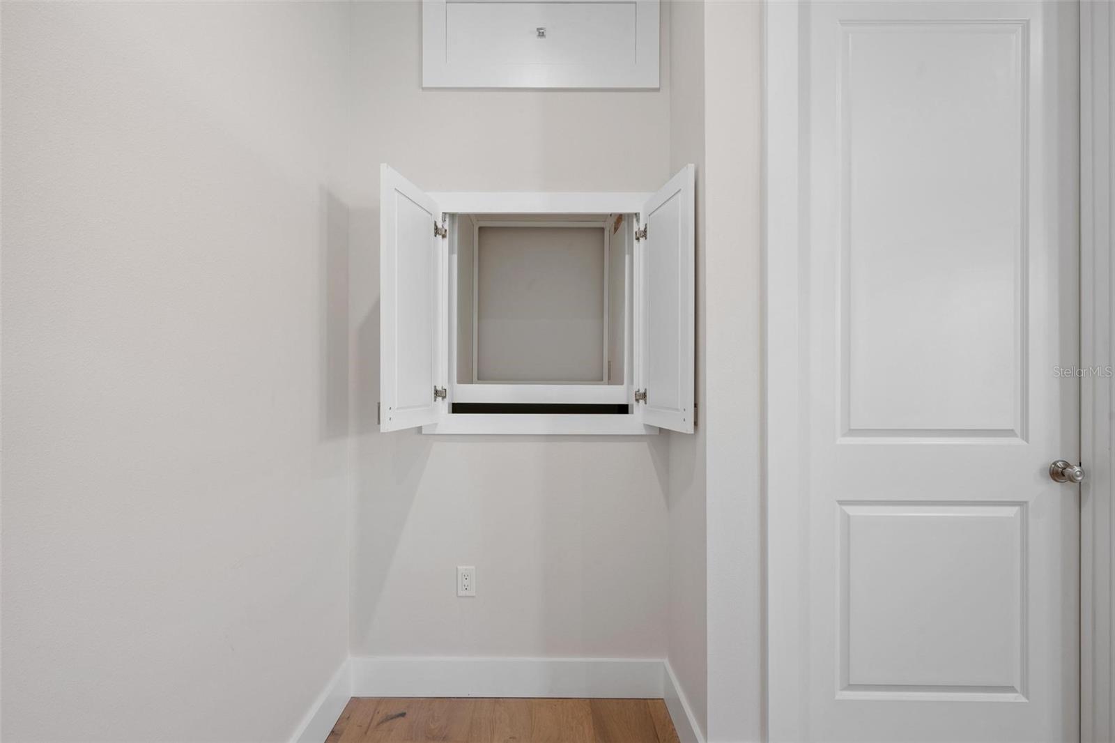 SIESTA BEACH - Residential