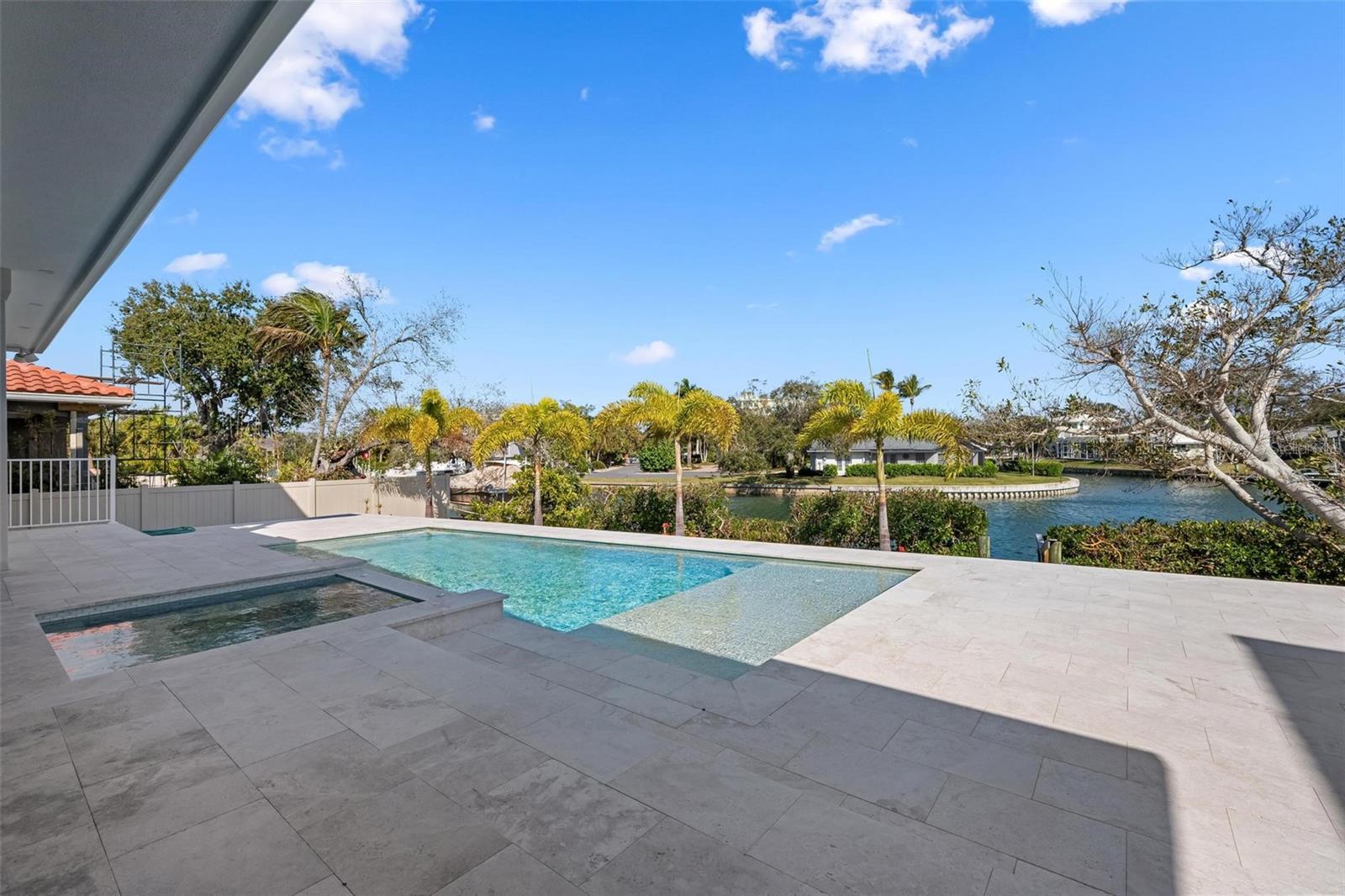 SIESTA BEACH - Residential