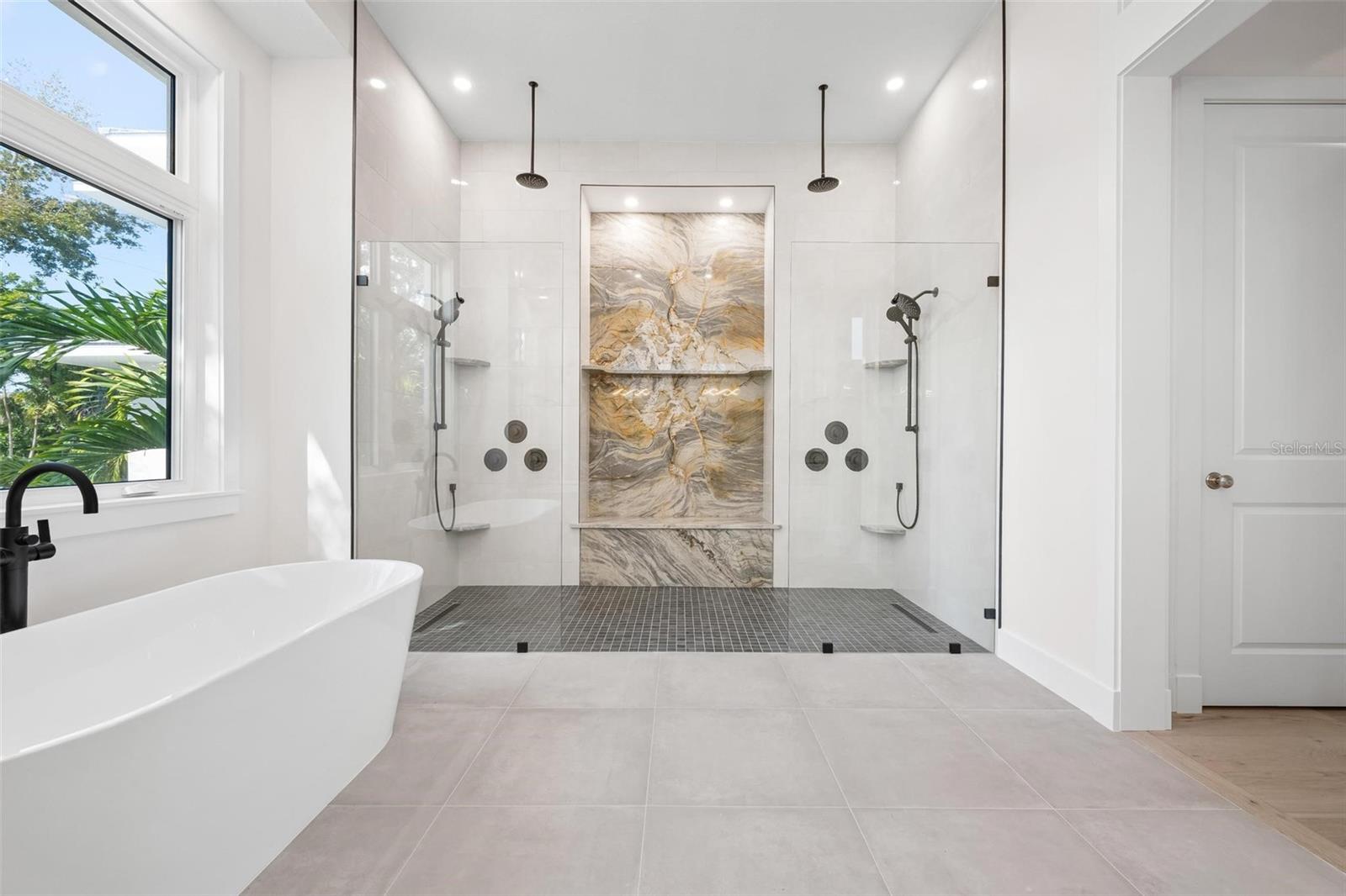 SIESTA BEACH - Residential