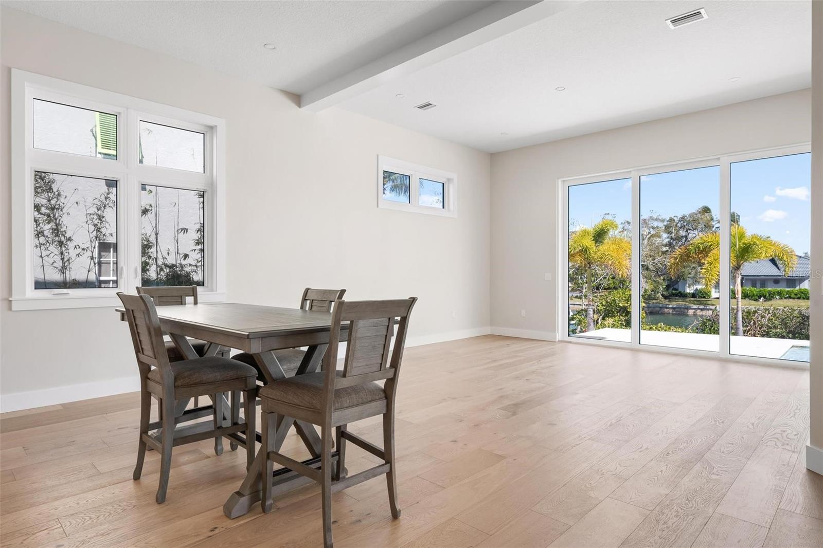 SIESTA BEACH - Residential