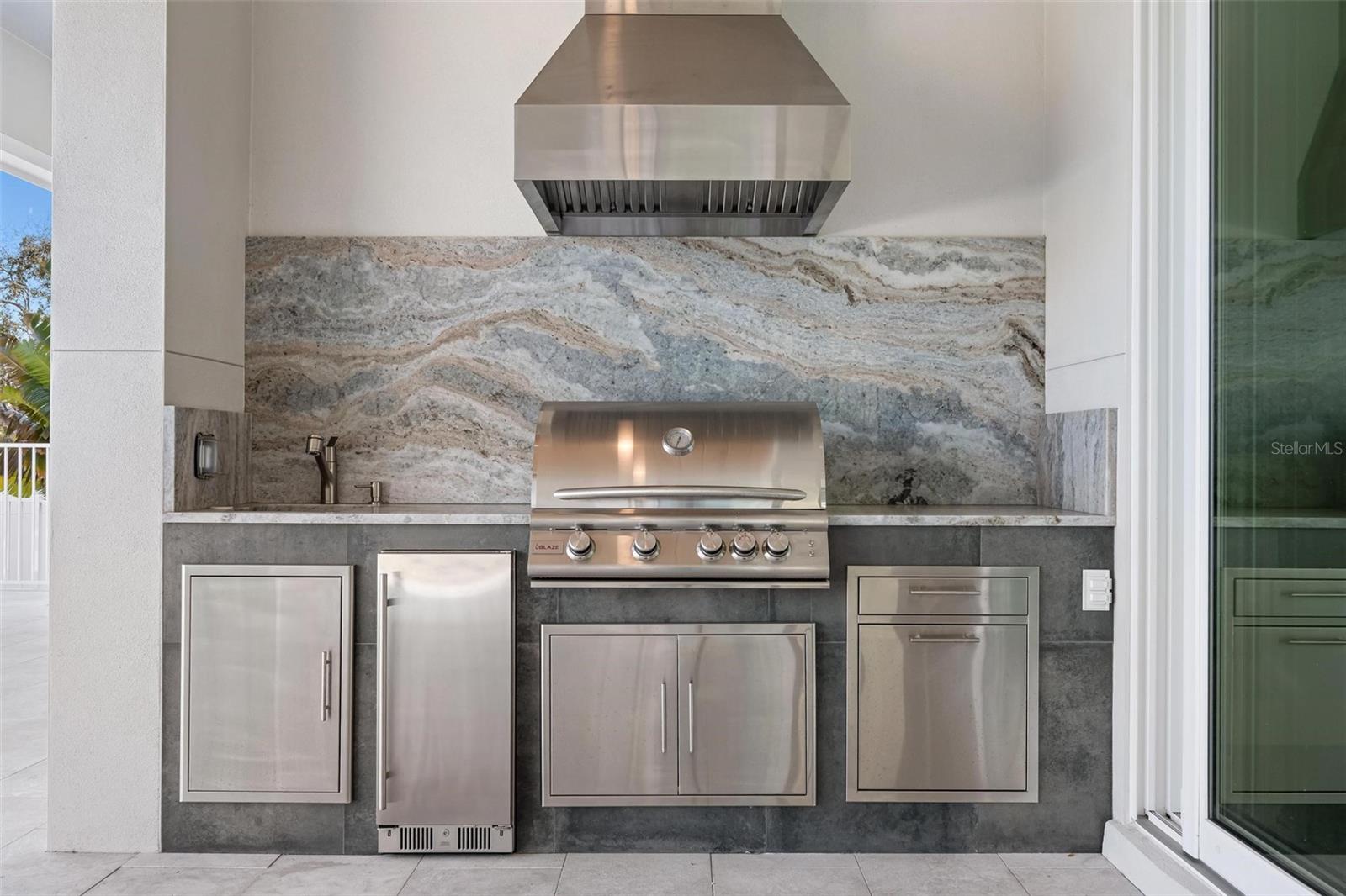 SIESTA BEACH - Residential