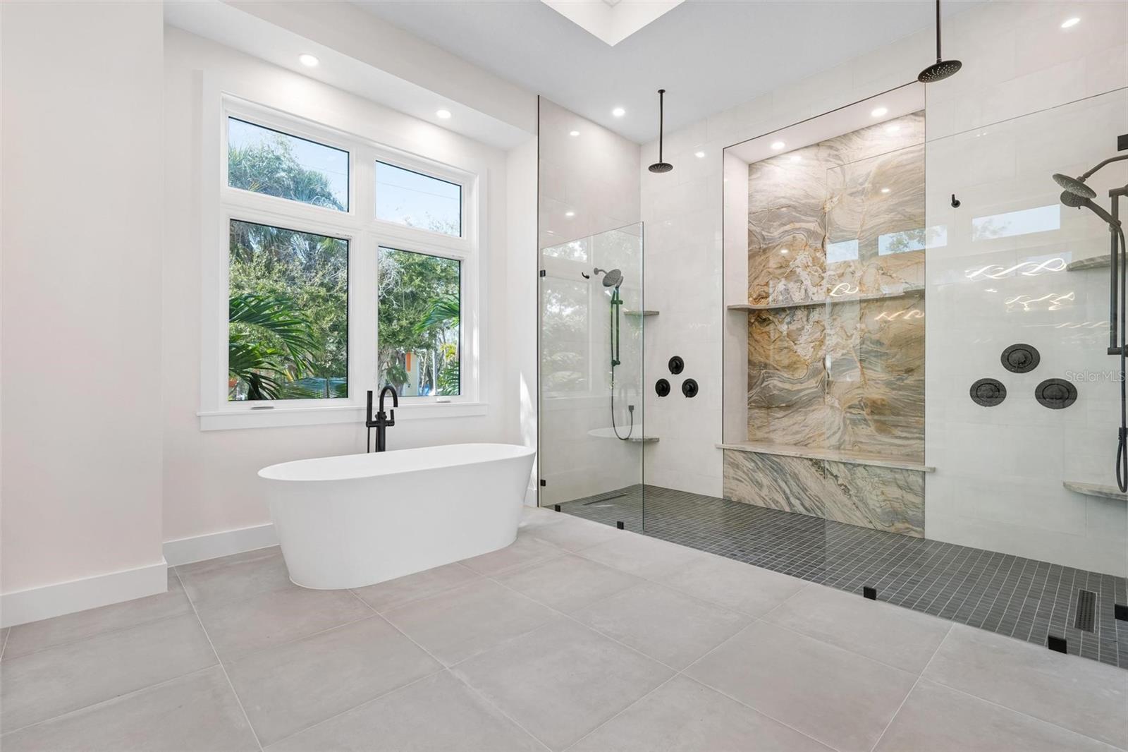 SIESTA BEACH - Residential