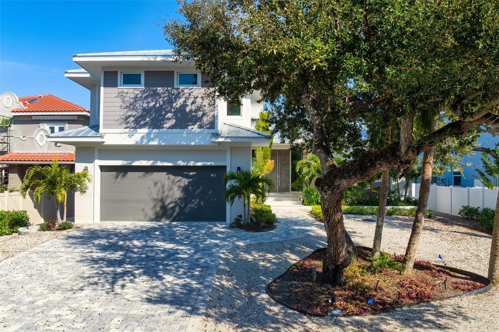 SIESTA BEACH - Residential