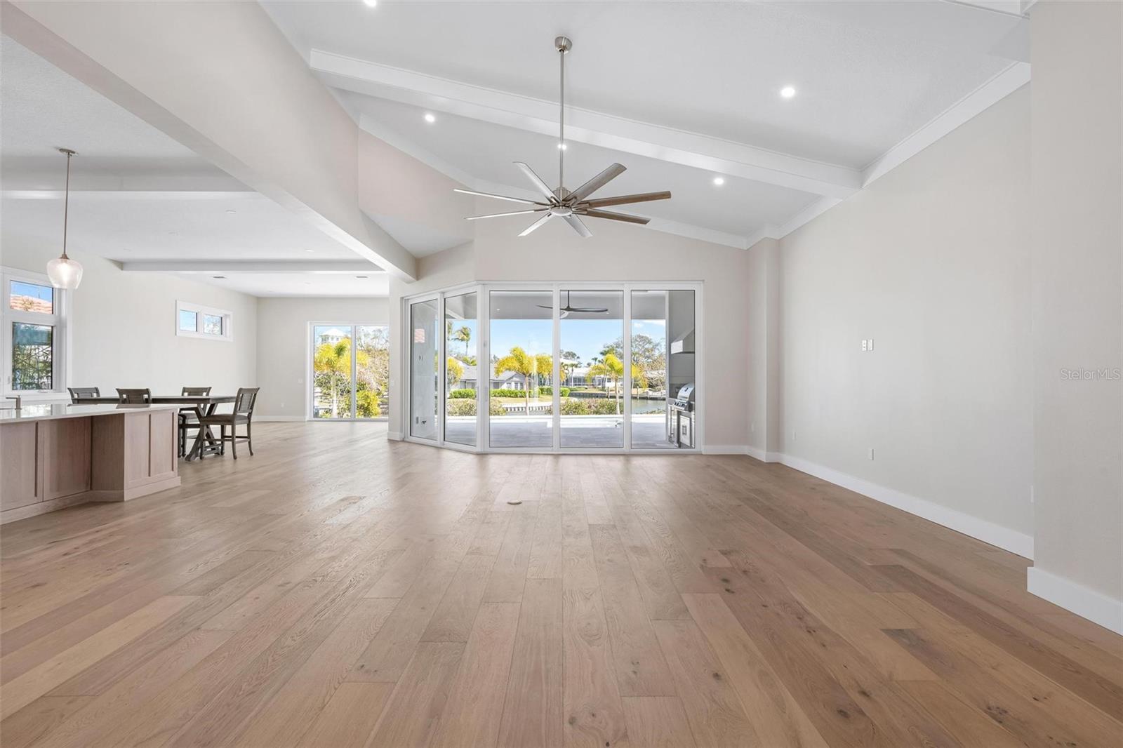 SIESTA BEACH - Residential