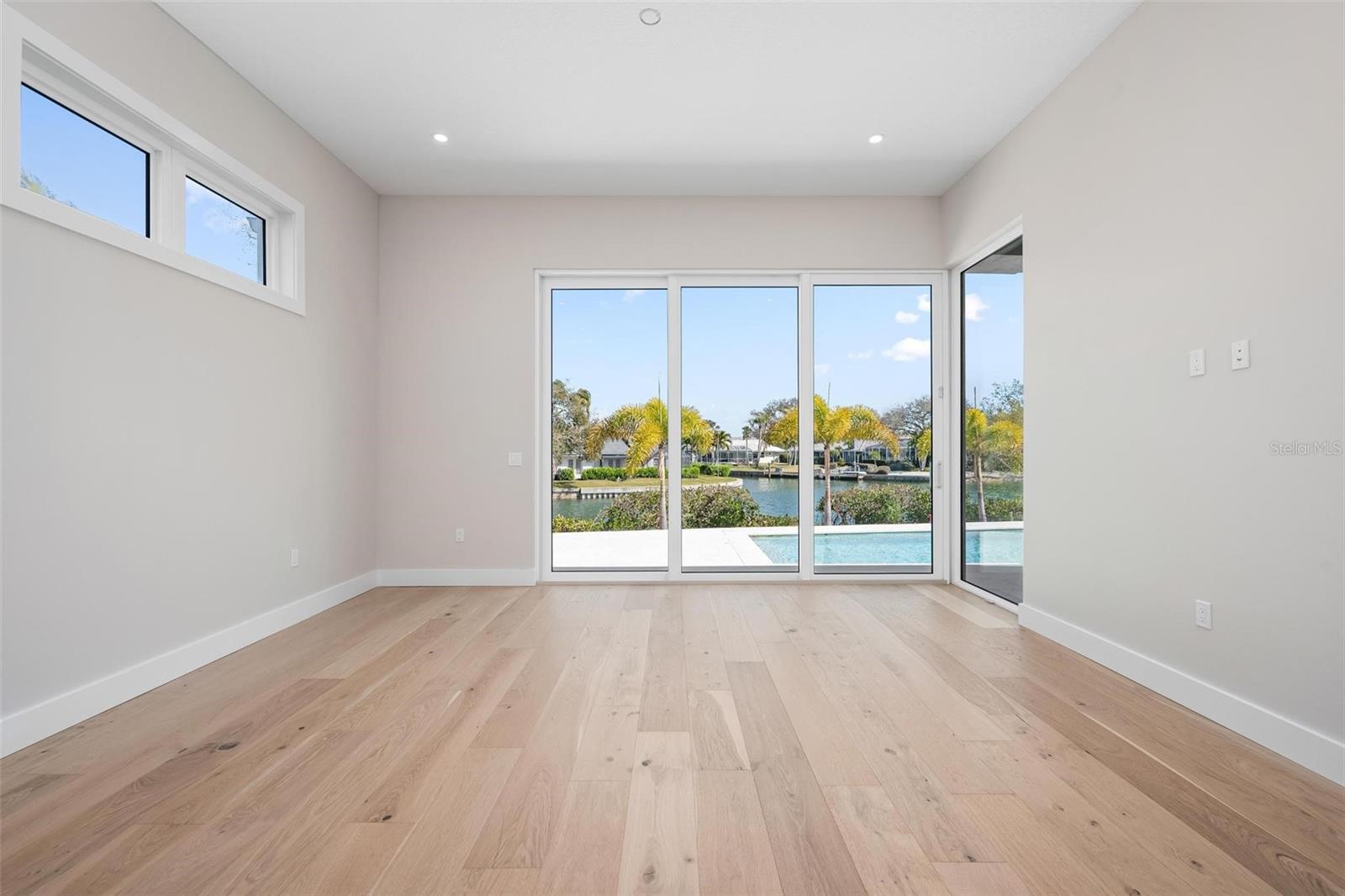 SIESTA BEACH - Residential